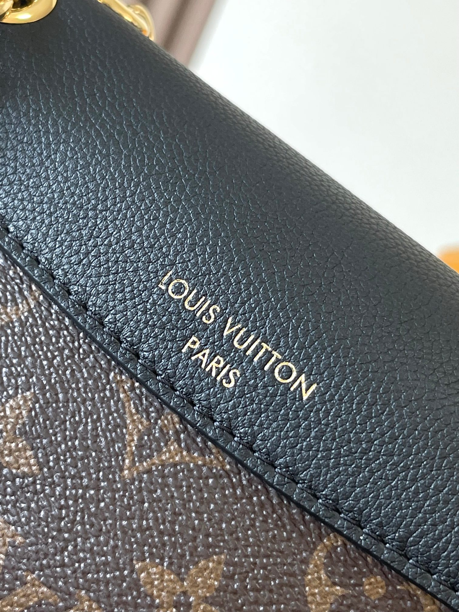 Louis Vuitton Basic Bag M-s