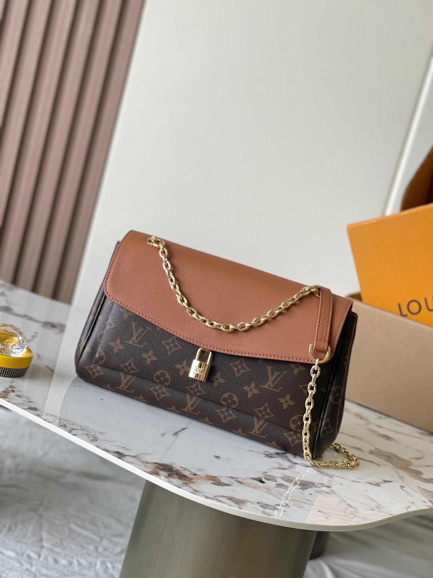 Louis Vuitton Basic Bag M-s