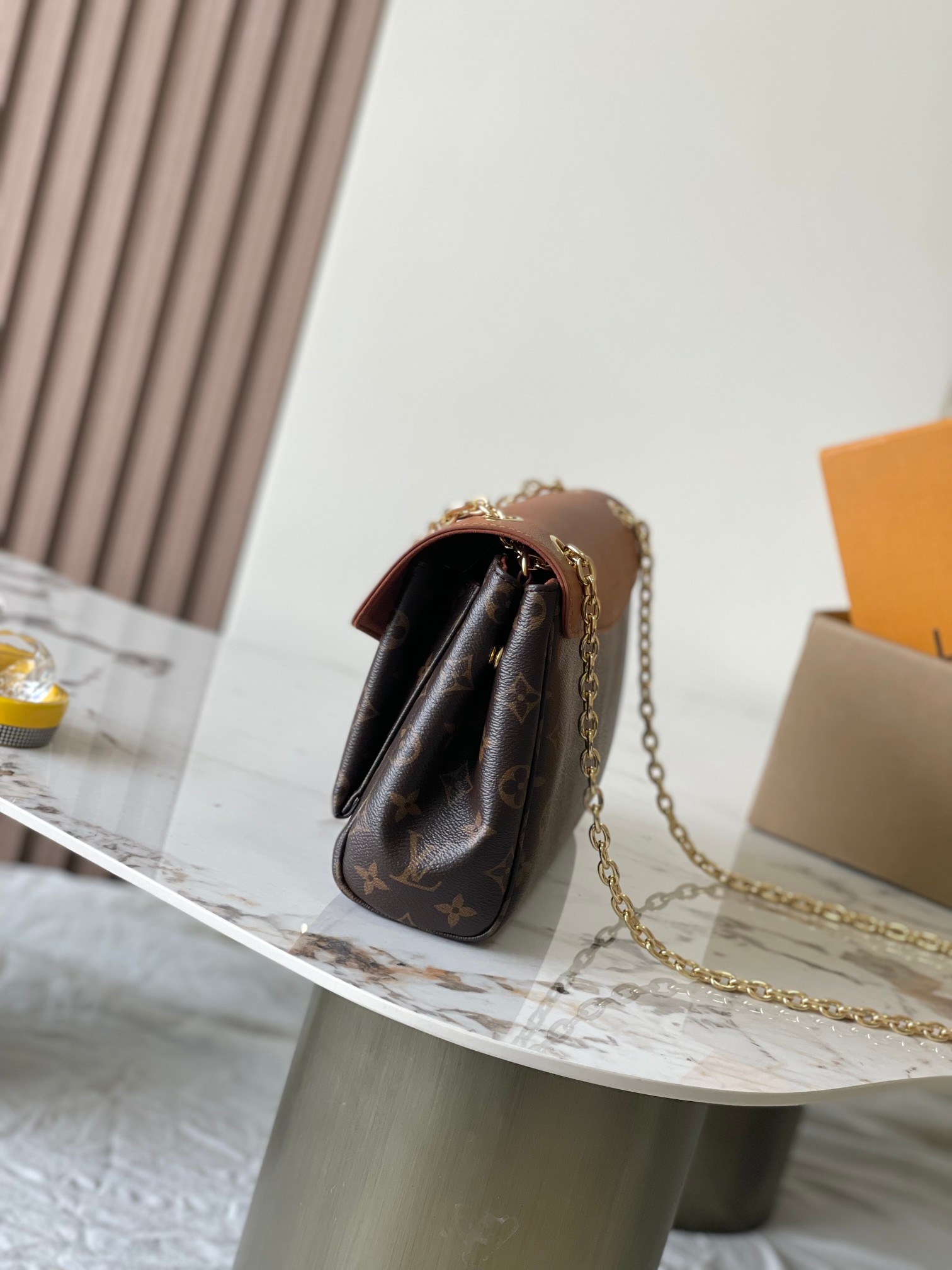 Louis Vuitton Basic Bag M-s