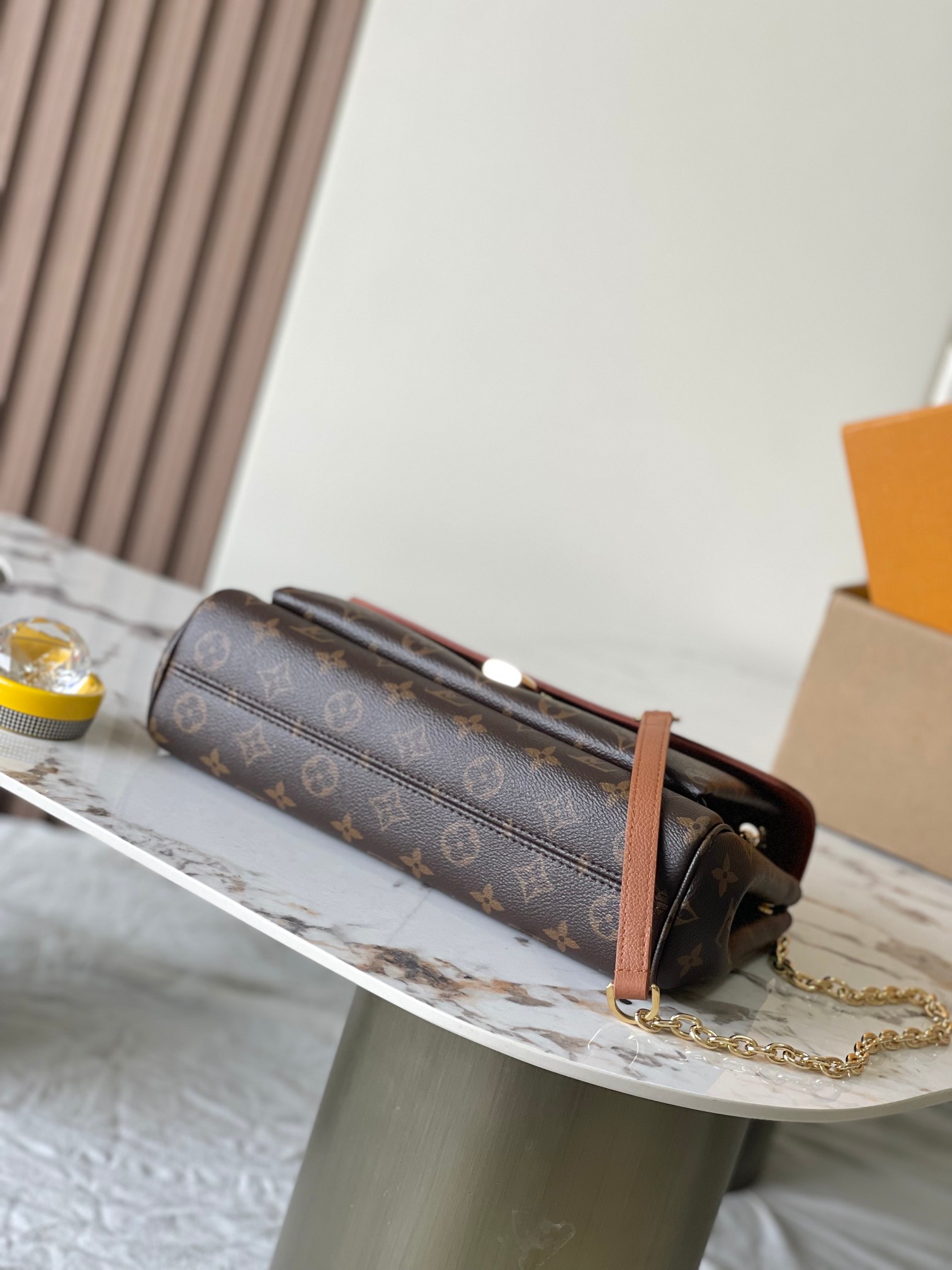 Louis Vuitton Basic Bag M-s