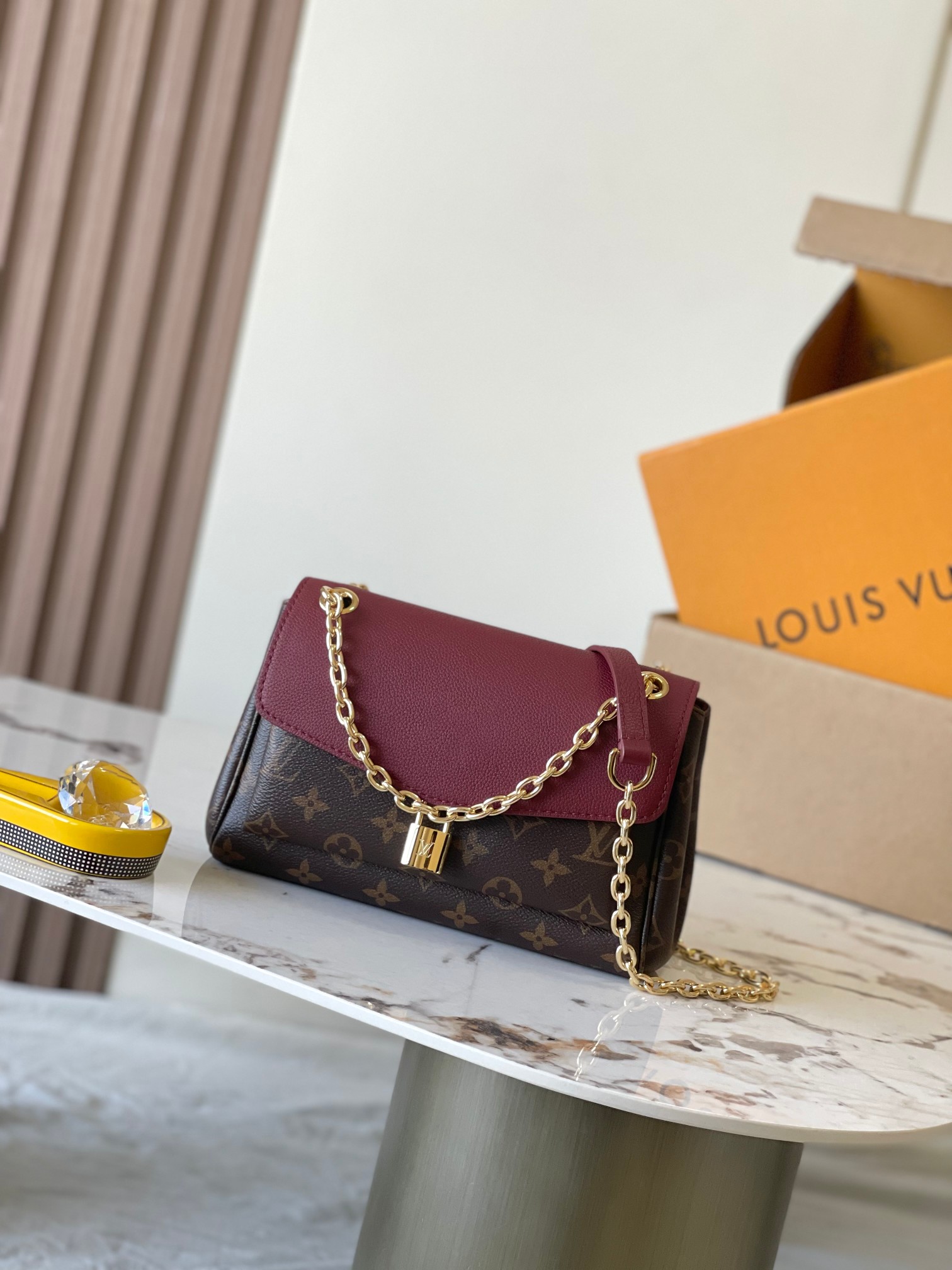 Louis Vuitton Basic Bag M-s