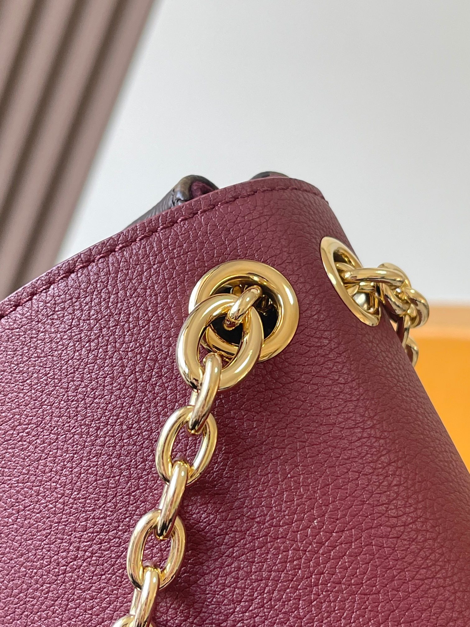 Louis Vuitton Basic Bag M-s