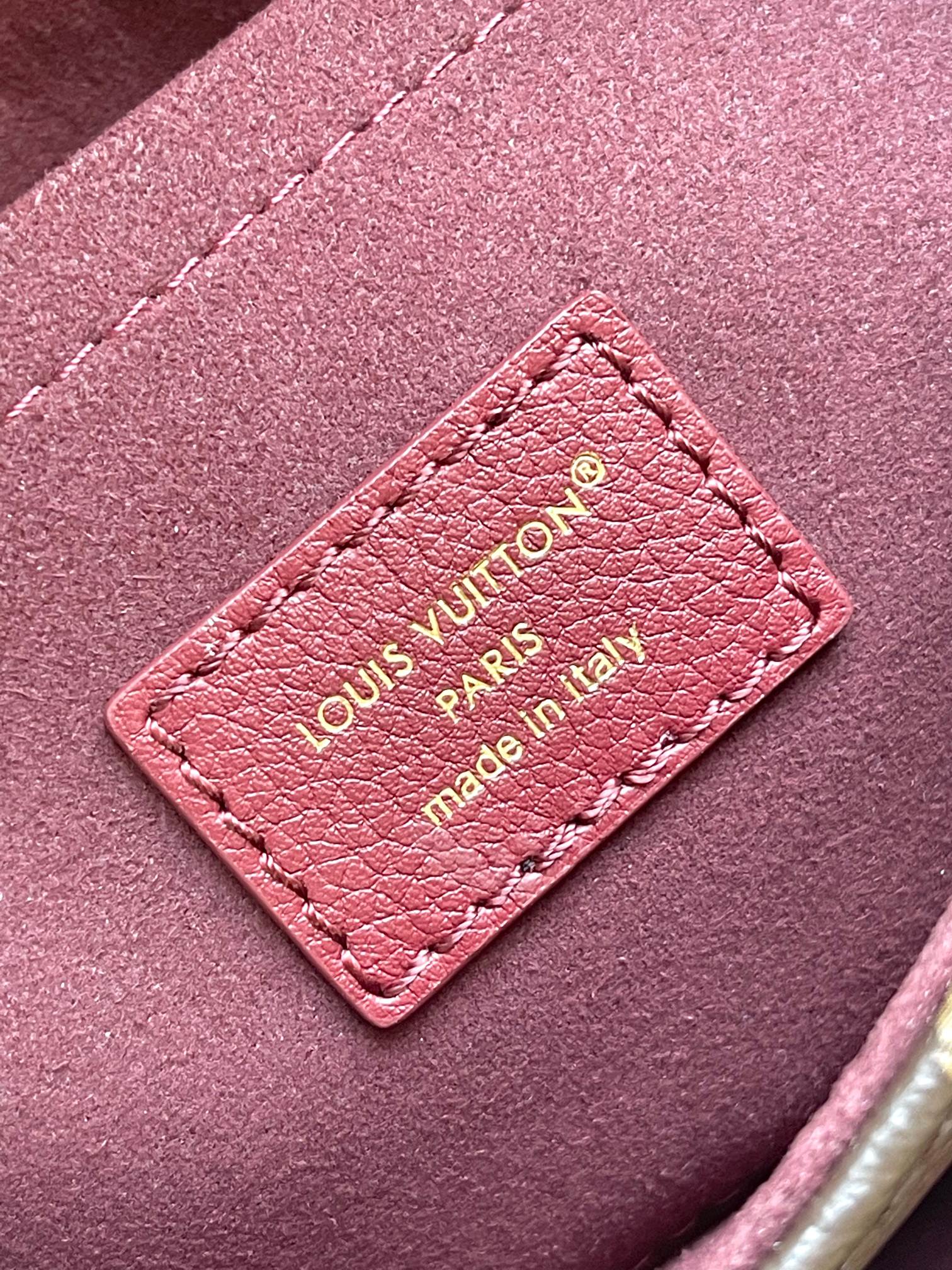 Louis Vuitton Basic Bag M-s