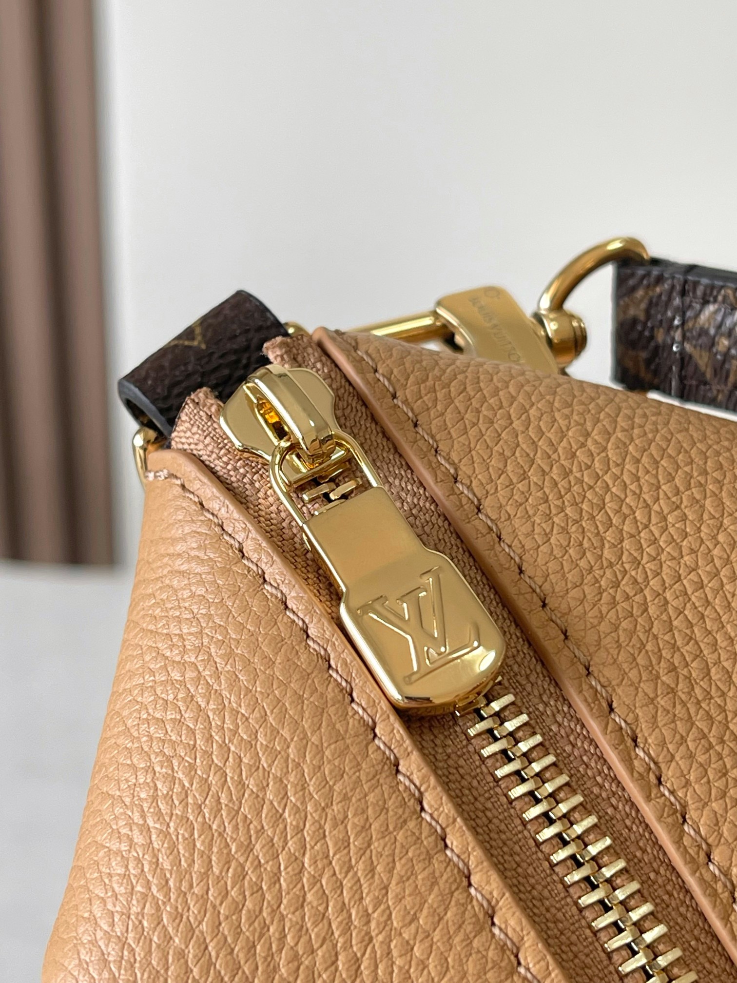 Louis Vuitton Basic Bag 30cm-m-l-s