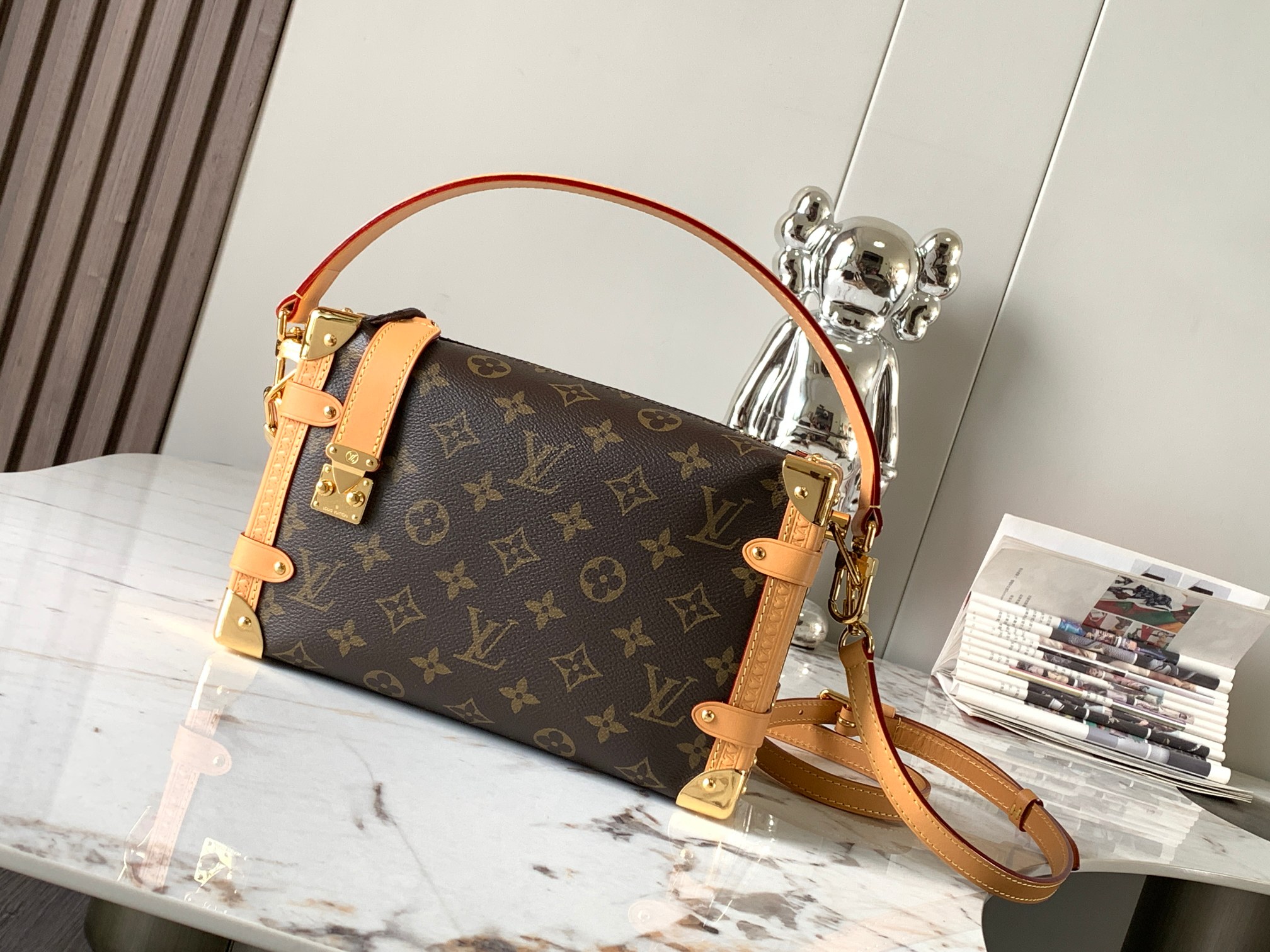 Louis Vuitton Basic Bag M-l