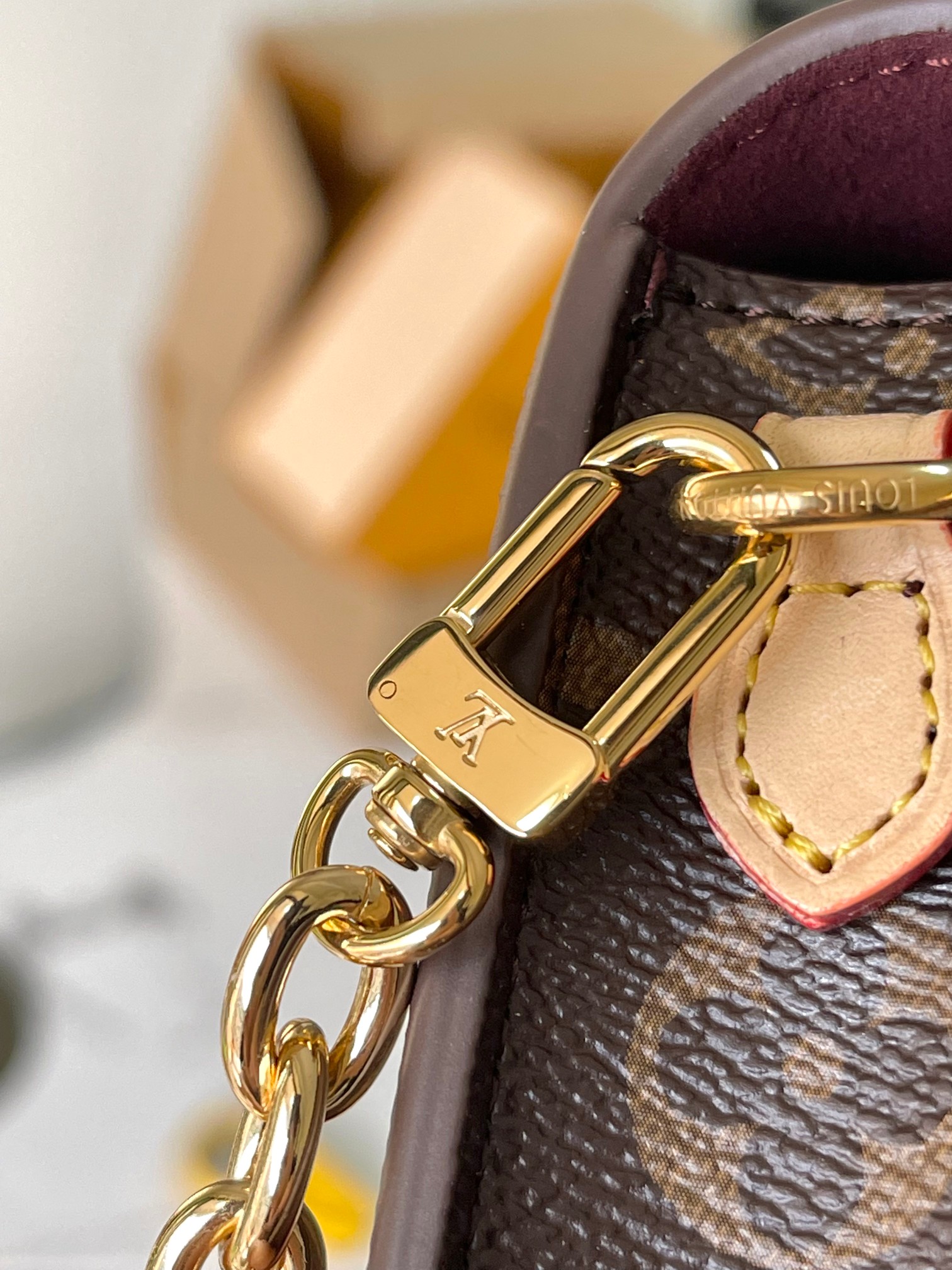 Louis Vuitton Basic Bag M-s