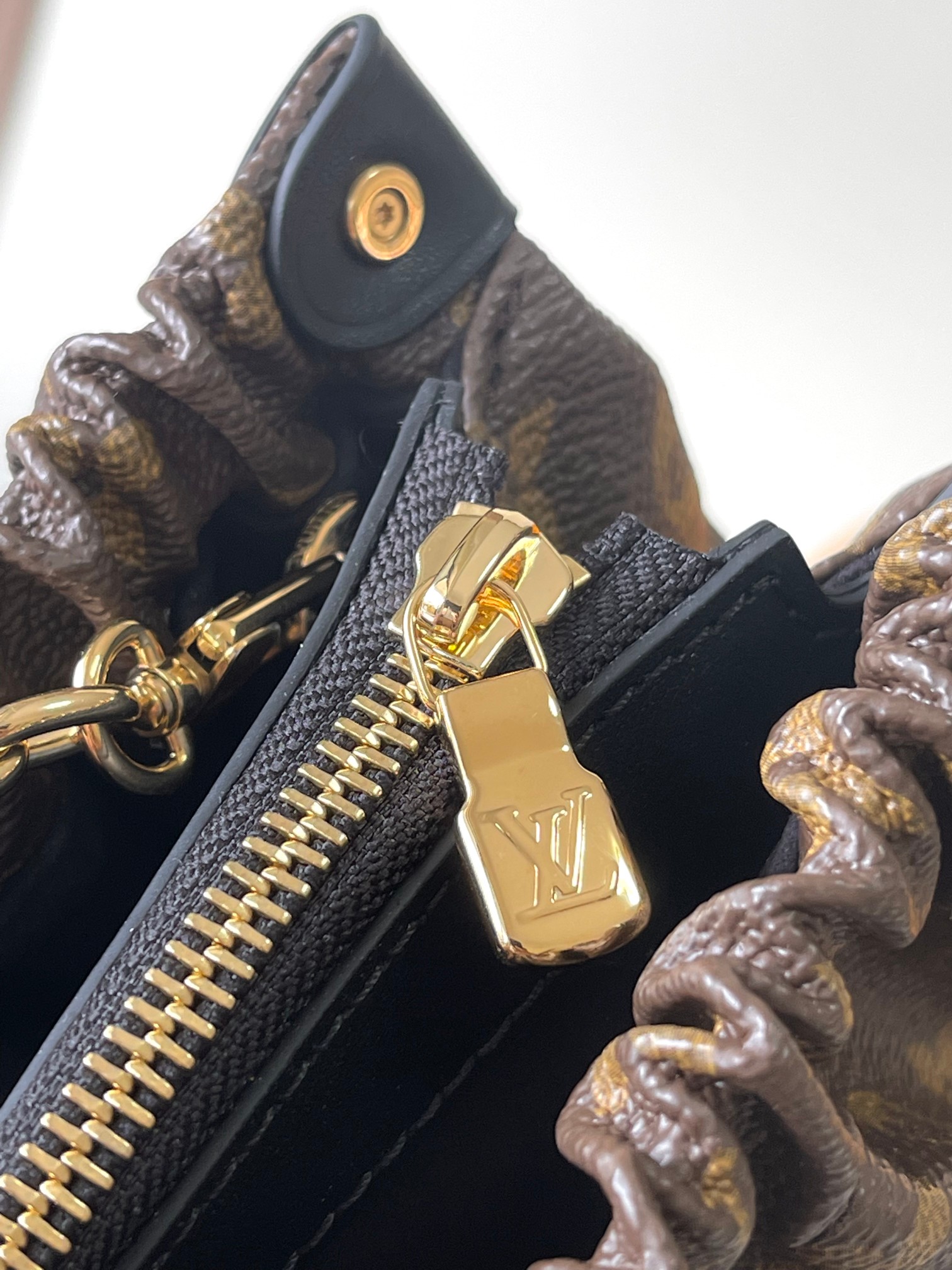 Louis Vuitton Basic Bag 11cm-m-l-s