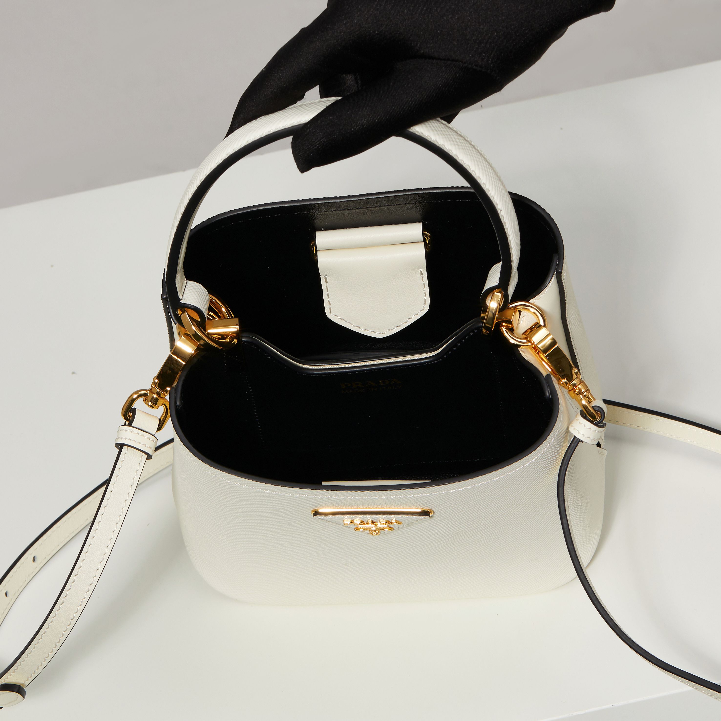 Prada Basic Bag Sheepskin White M-l-s
