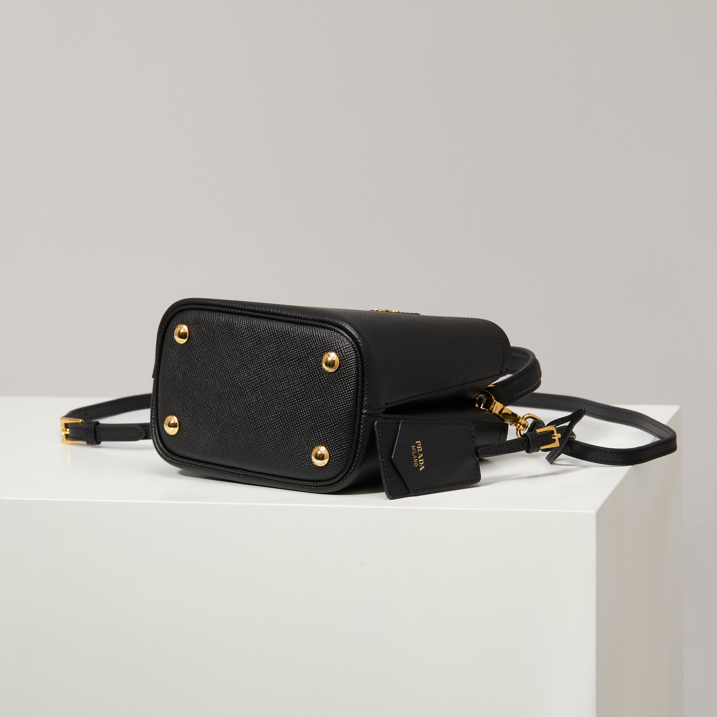 Prada Basic Bag Sheepskin Black M-l-s
