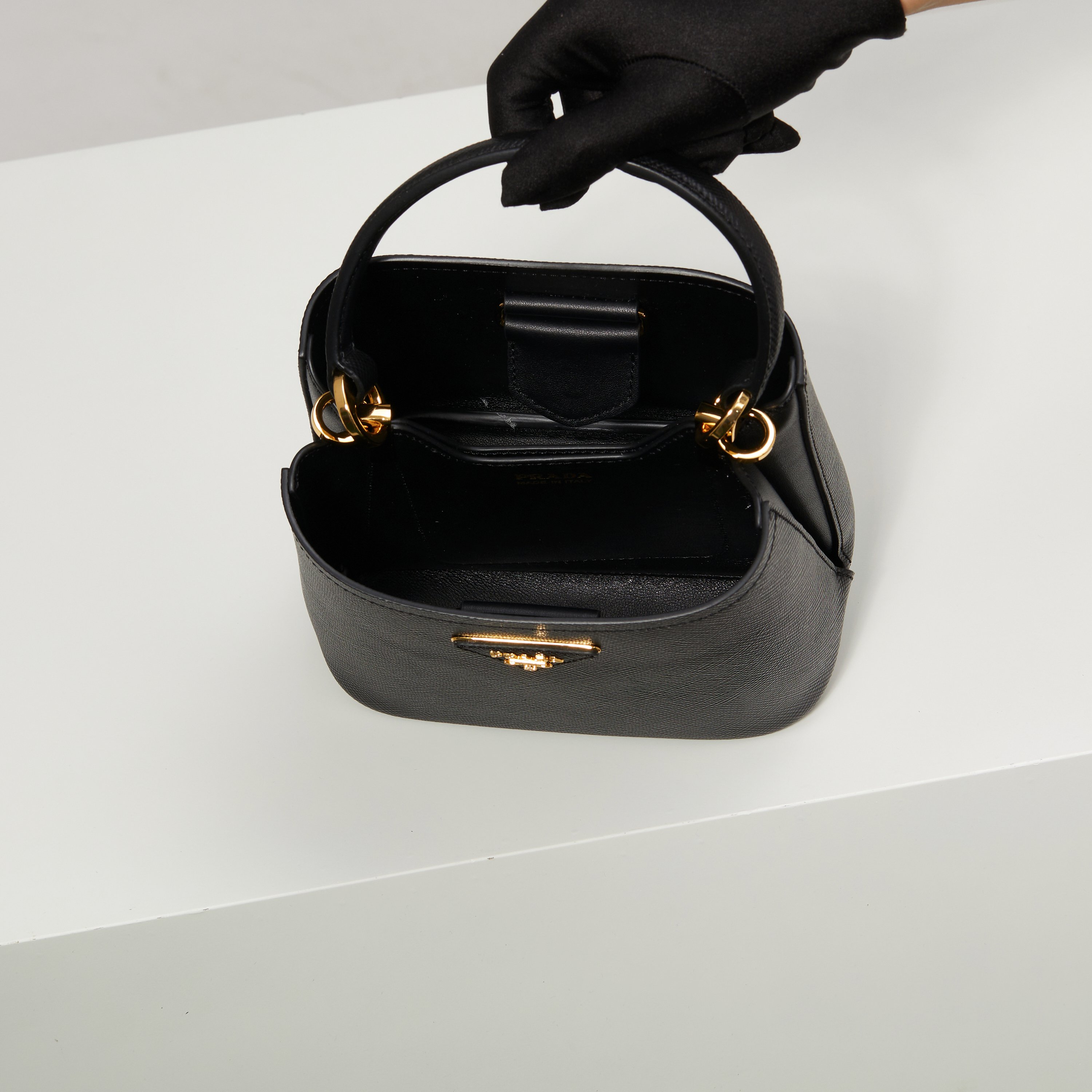 Prada Basic Bag Sheepskin Black M-l-s