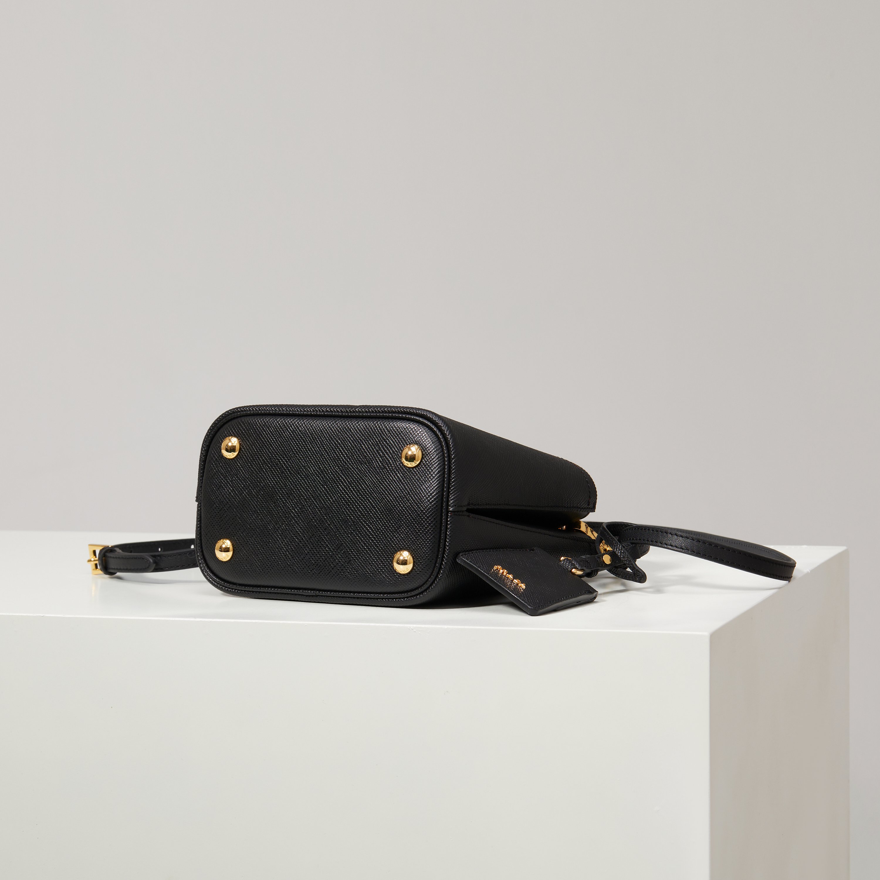 Prada Basic Bag Sheepskin Black M-l-s