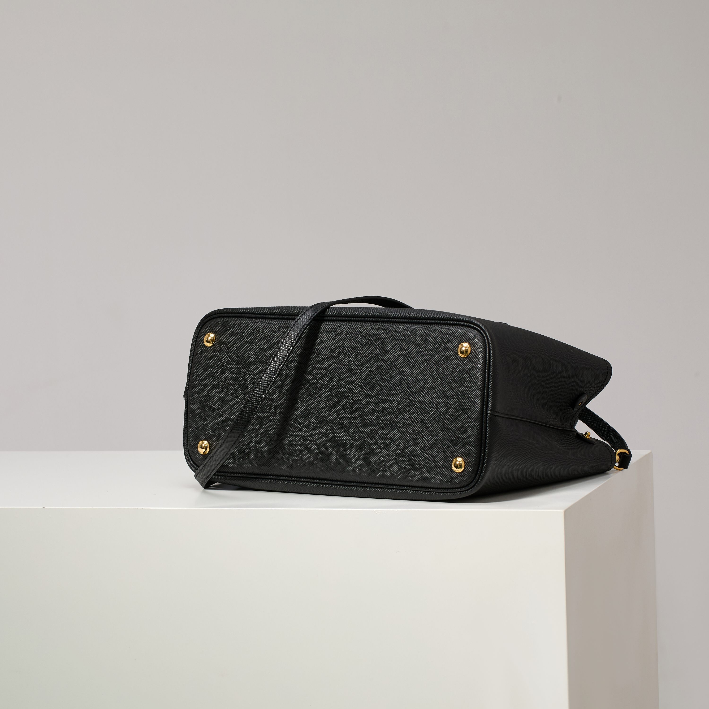 Prada Tote Bag Cow Leather Black 33cm-14cm