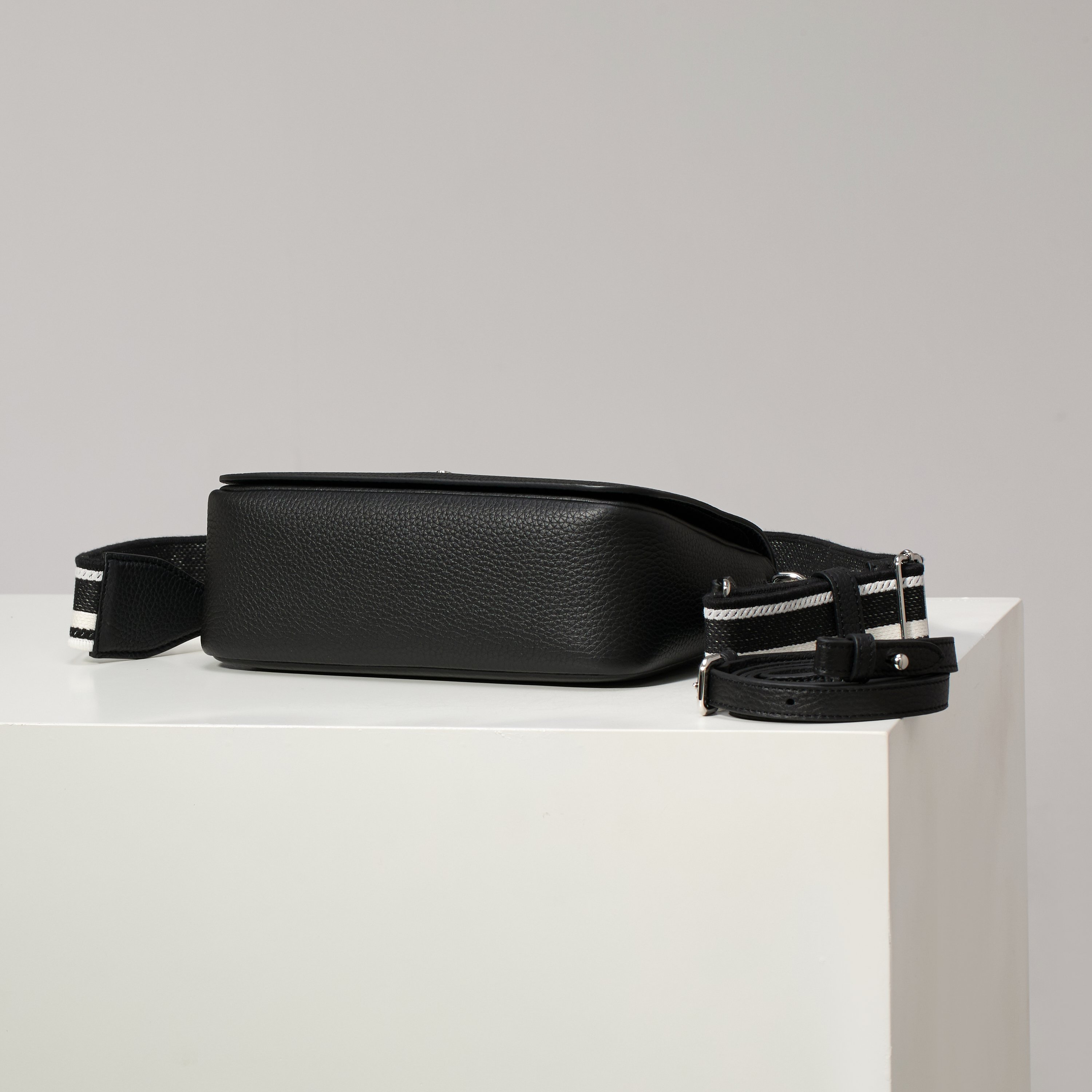 Prada Basic Bag Cow Leather Black M