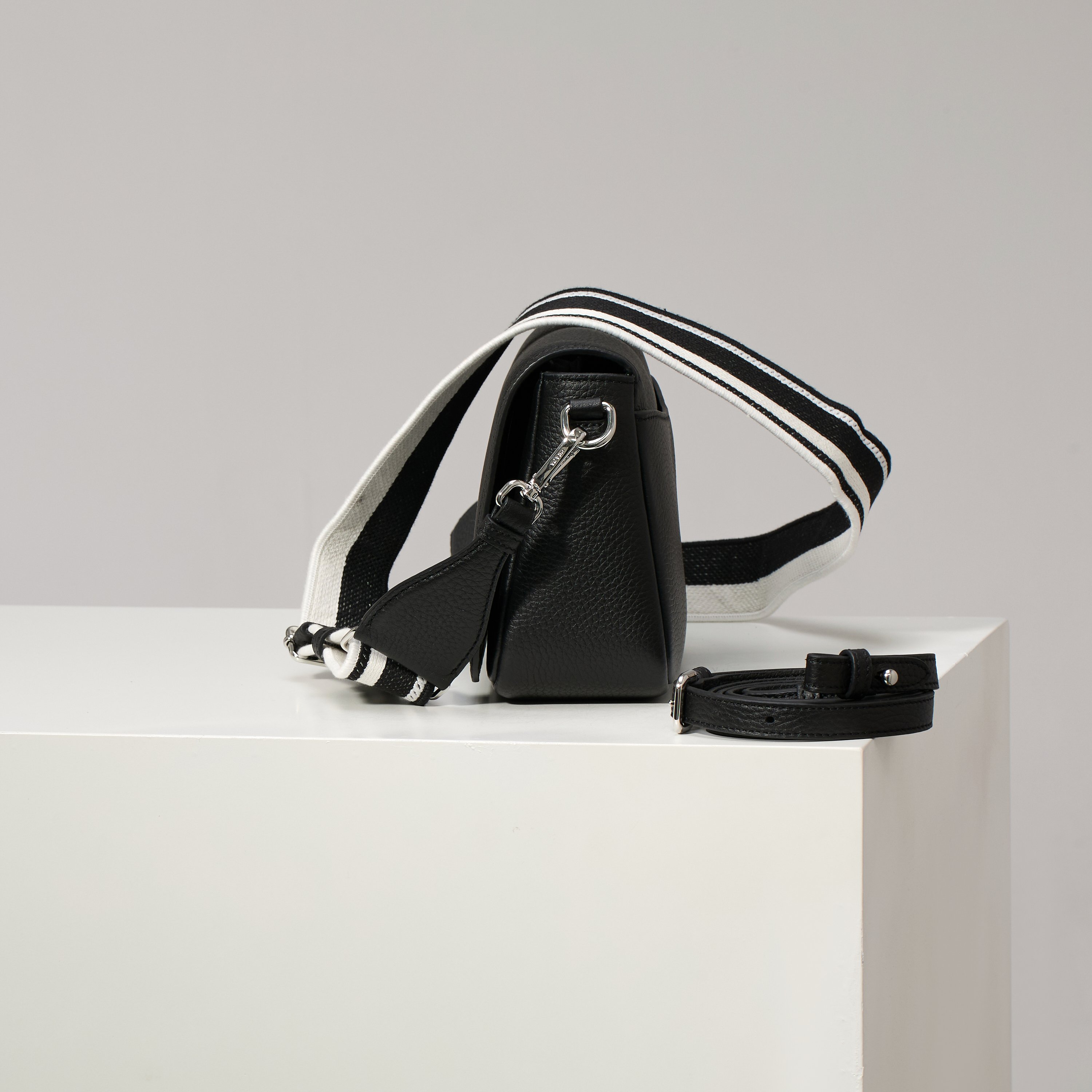 Prada Basic Bag Cow Leather Black M
