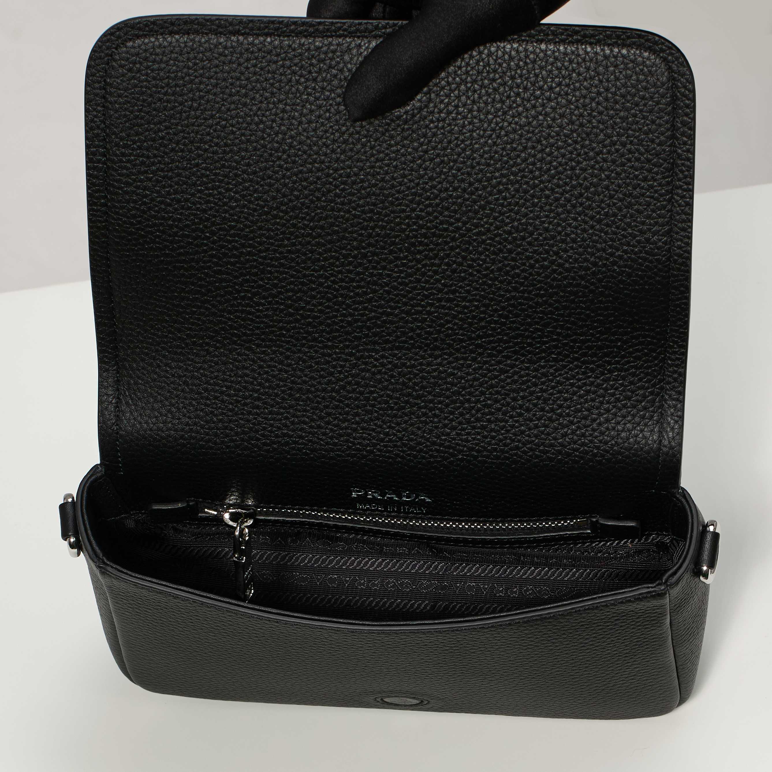 Prada Basic Bag Cow Leather Black M