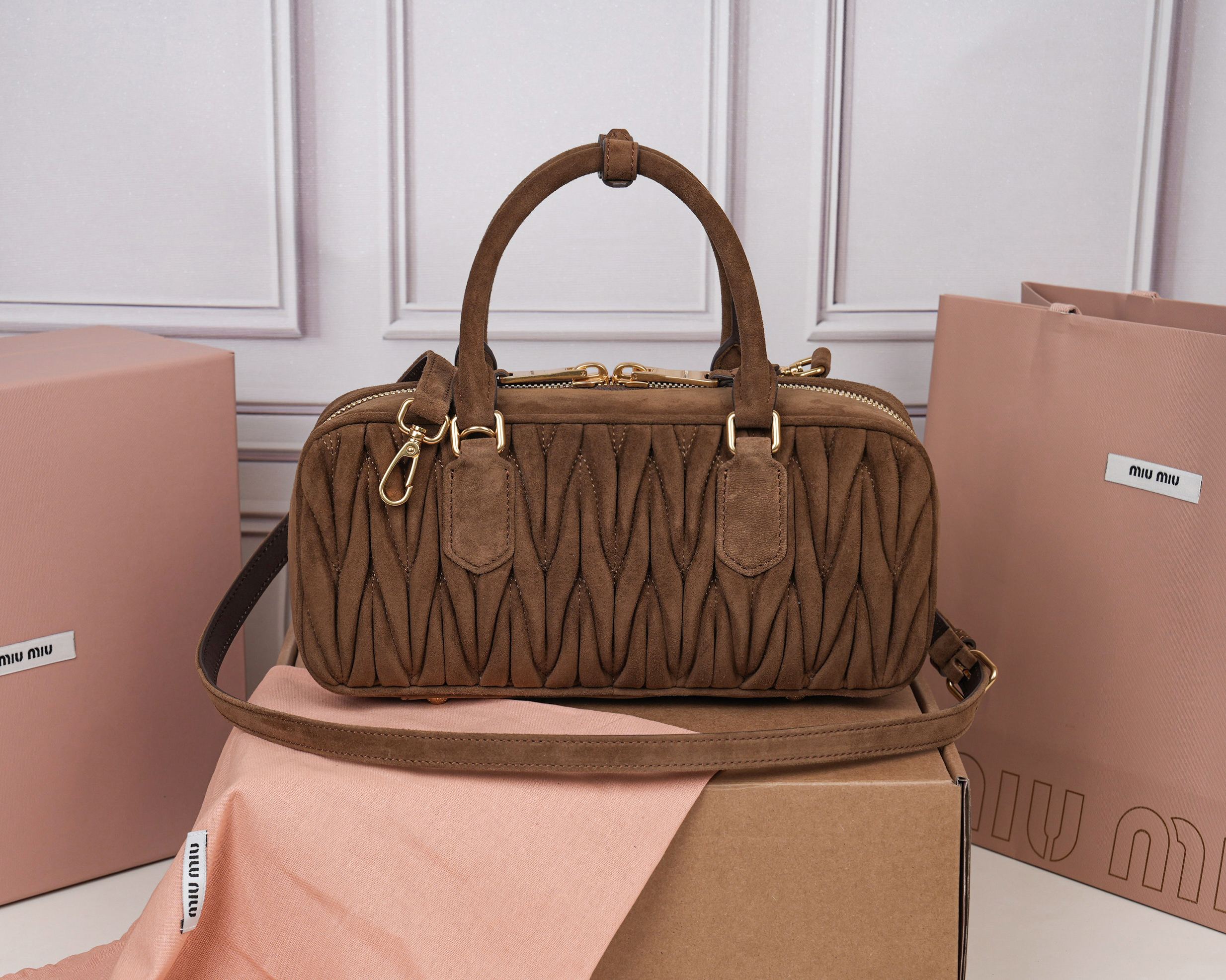 Prada Basic Bag Sheepskin M-l-s