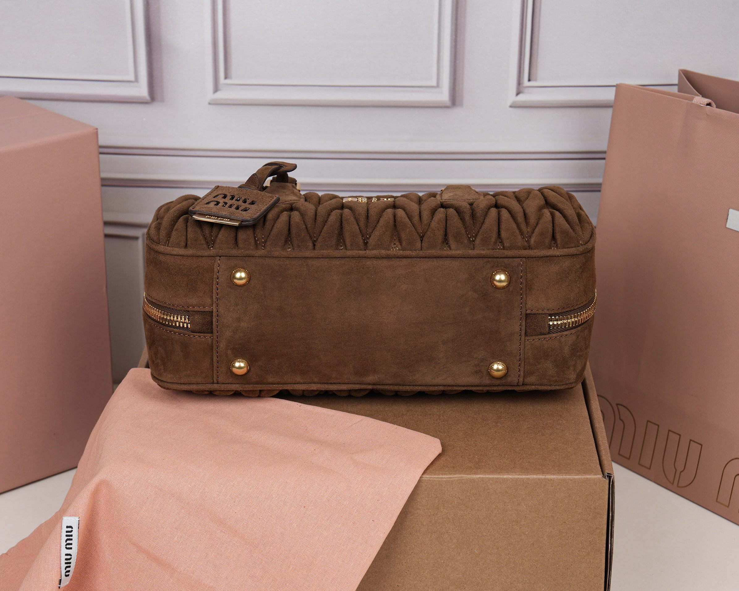 Prada Basic Bag Sheepskin M-l-s