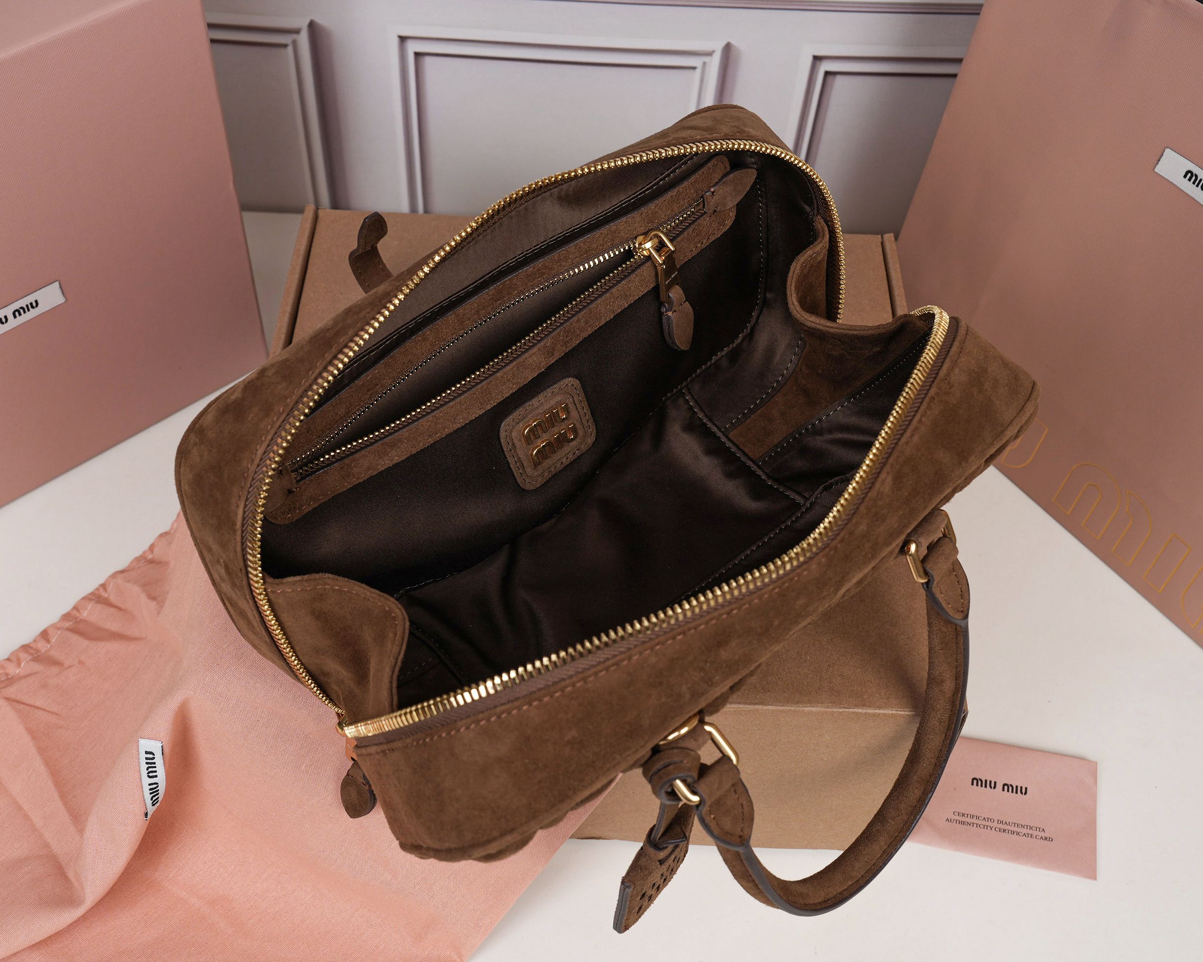 Prada Basic Bag Sheepskin M-l-s