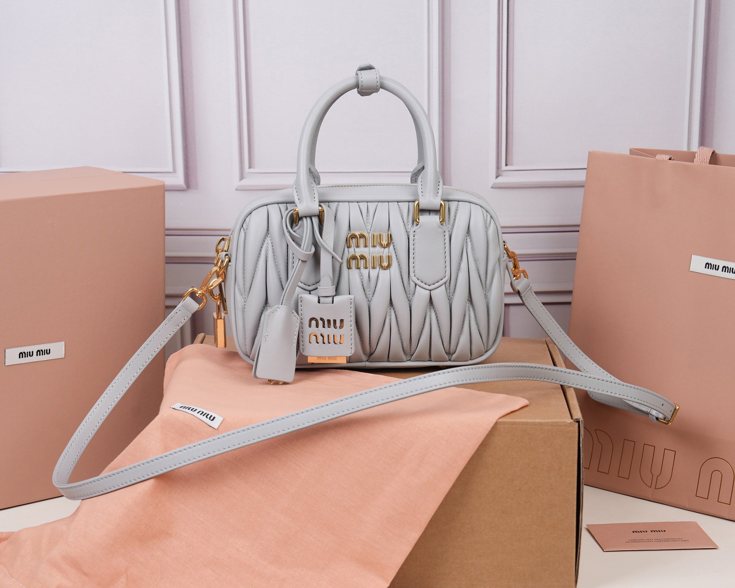 Prada Basic Bag Sheepskin M-l-s