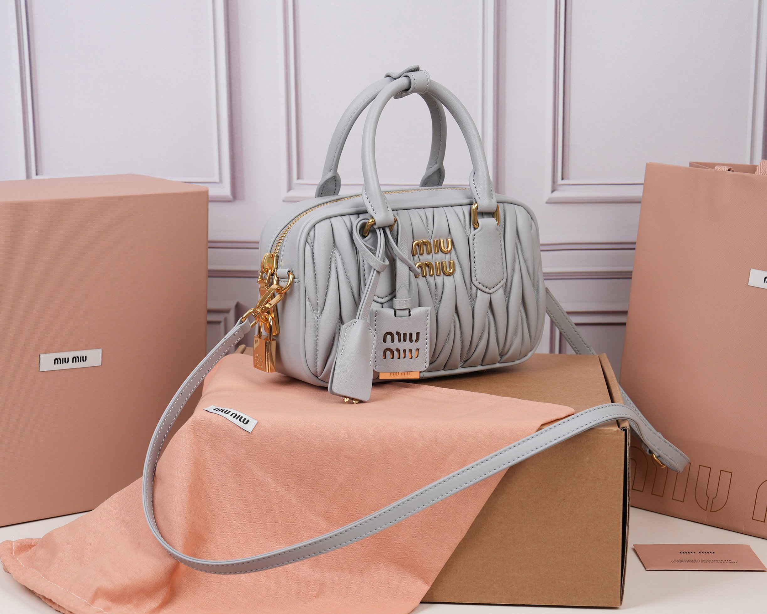 Prada Basic Bag Sheepskin M-l-s