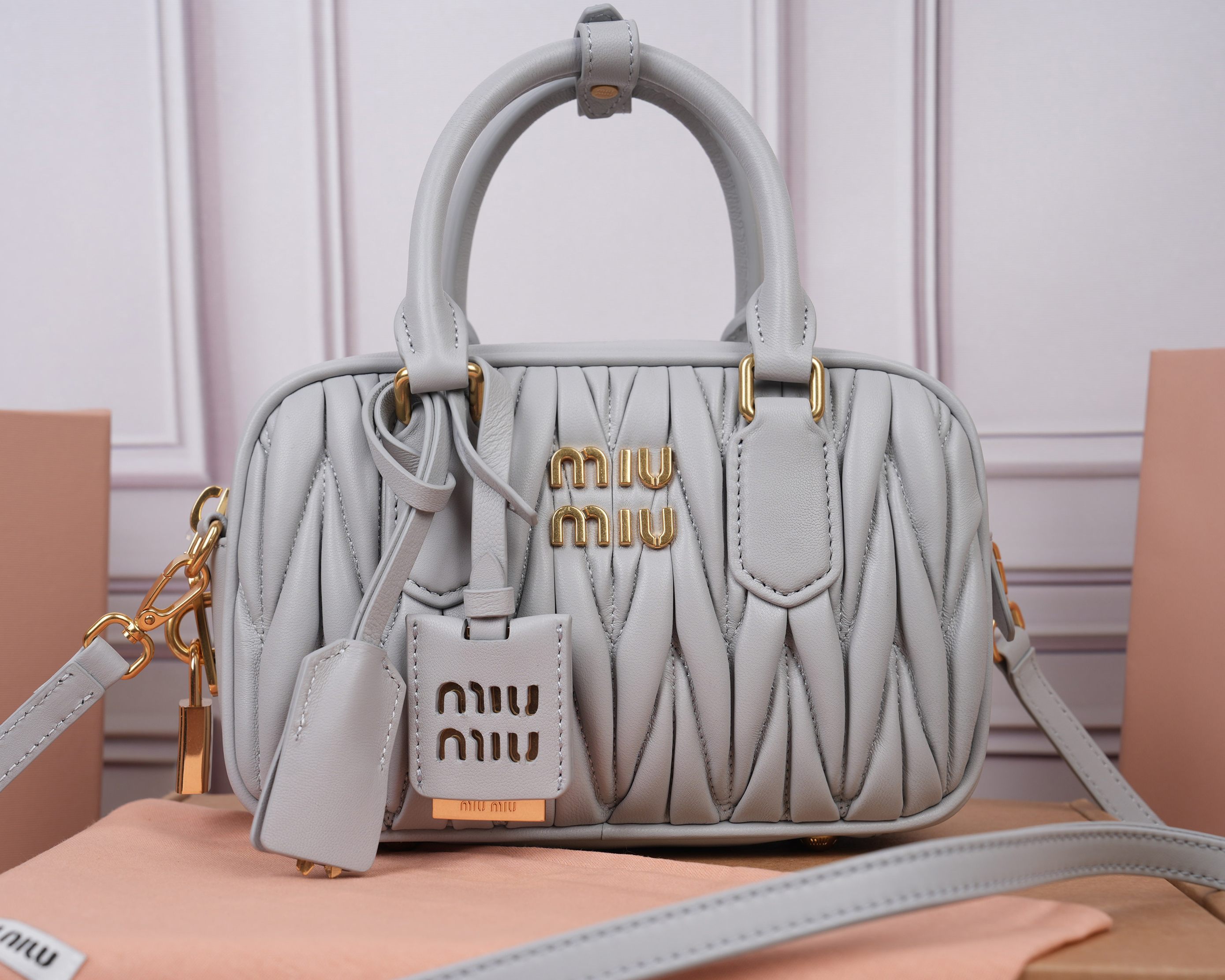 Prada Basic Bag Sheepskin M-l-s