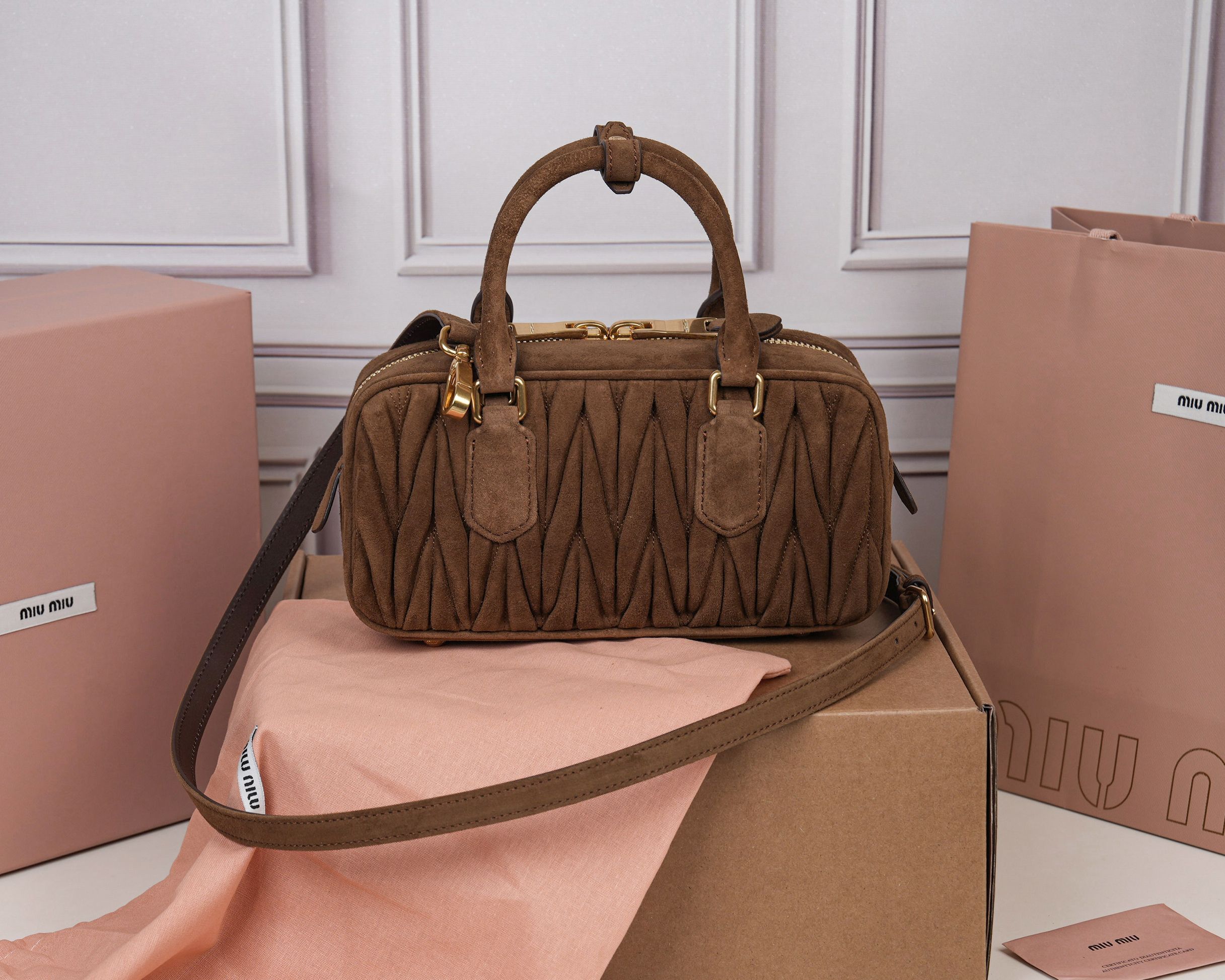 Prada Basic Bag Sheepskin M-l-s