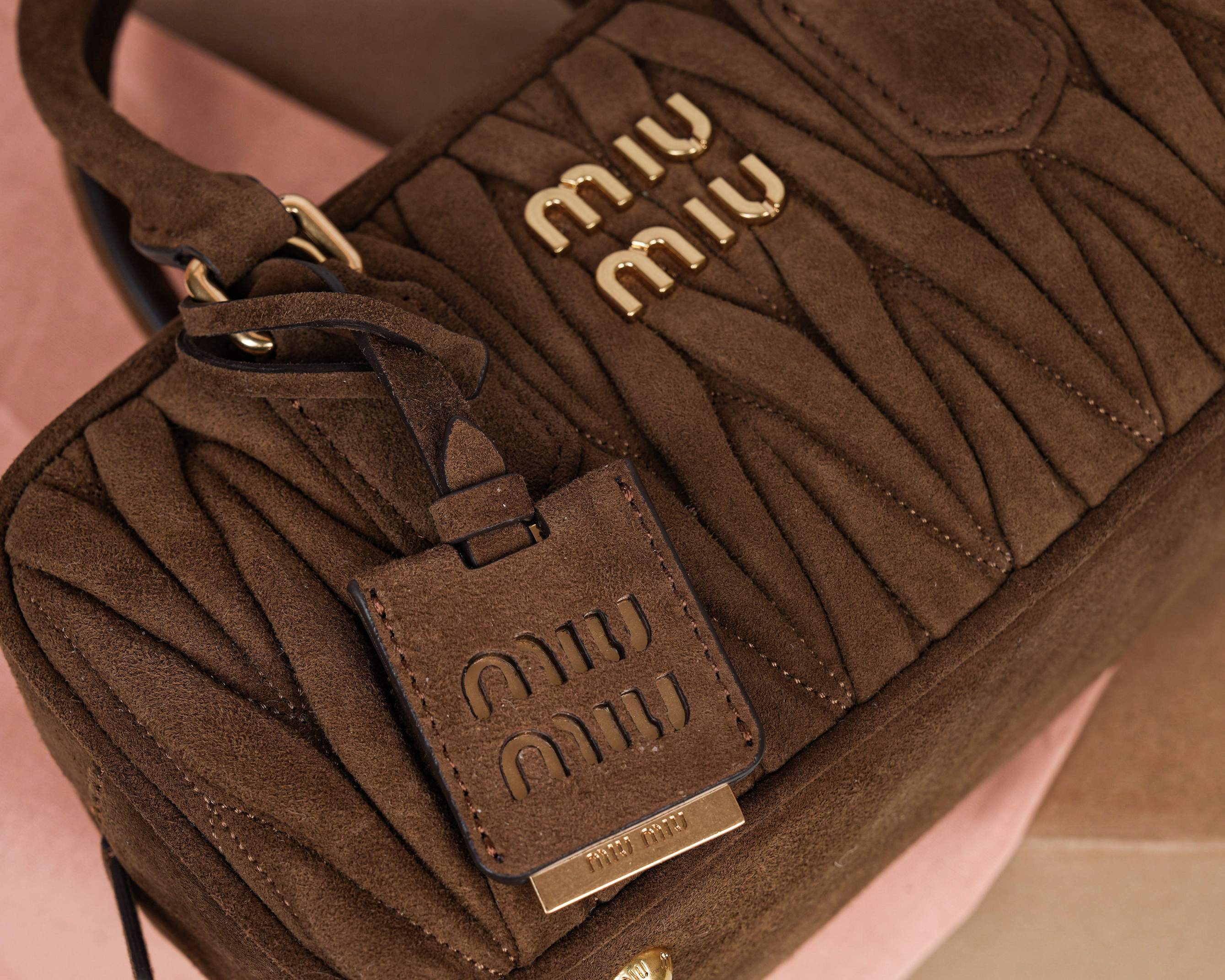 Prada Basic Bag Sheepskin M-l-s