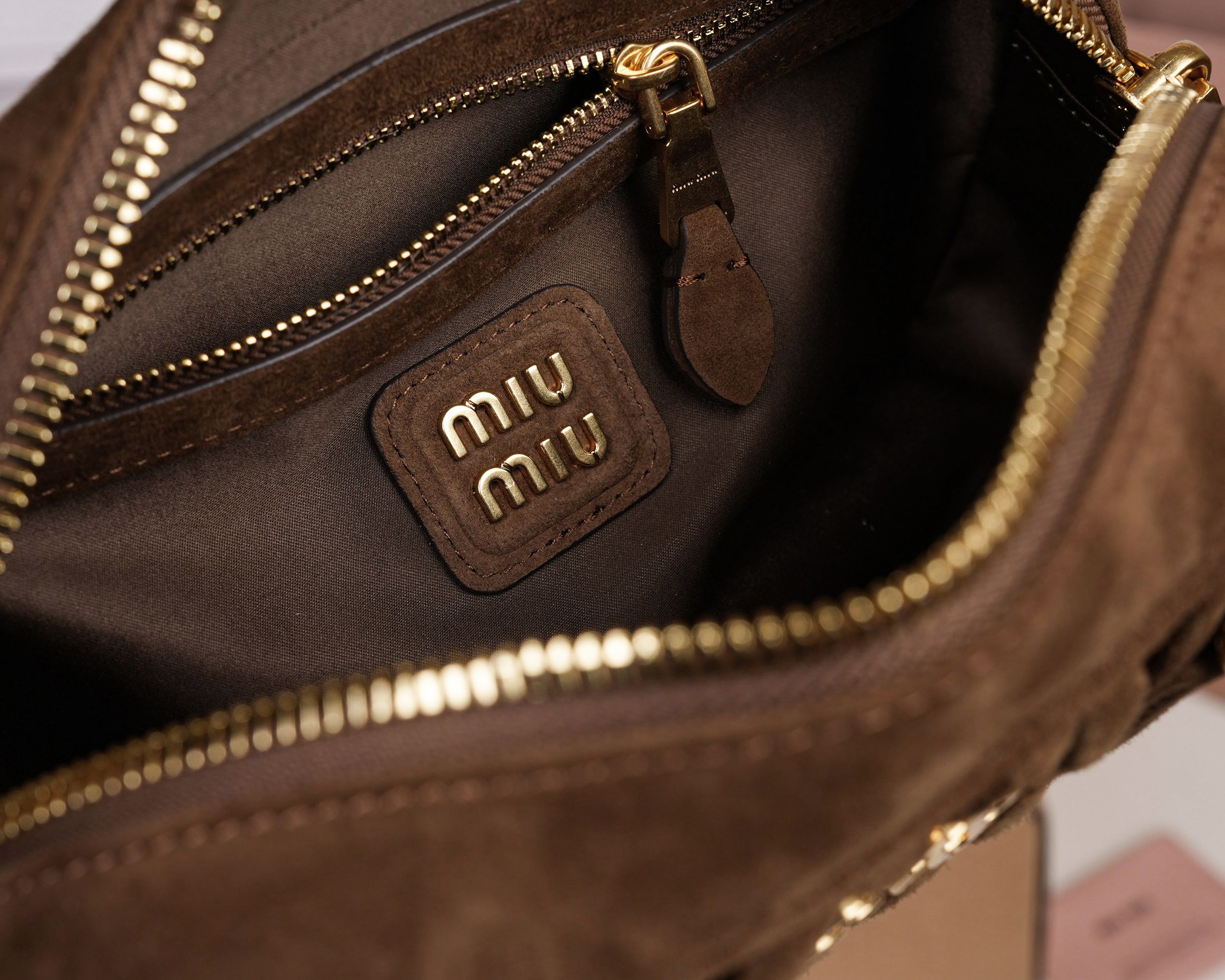 Prada Basic Bag Sheepskin M-l-s