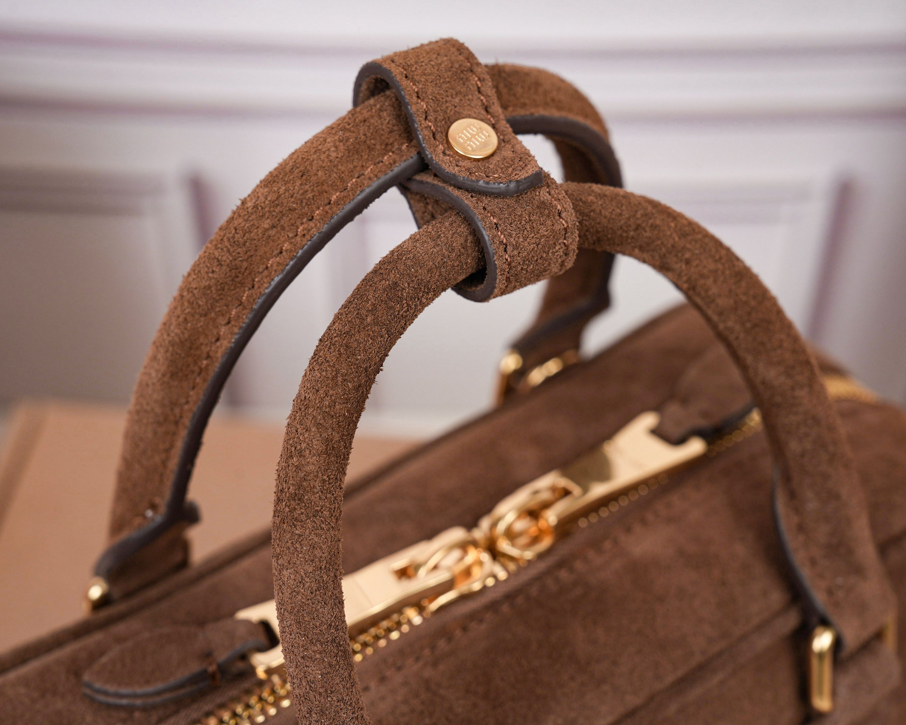 Prada Basic Bag M-l-s