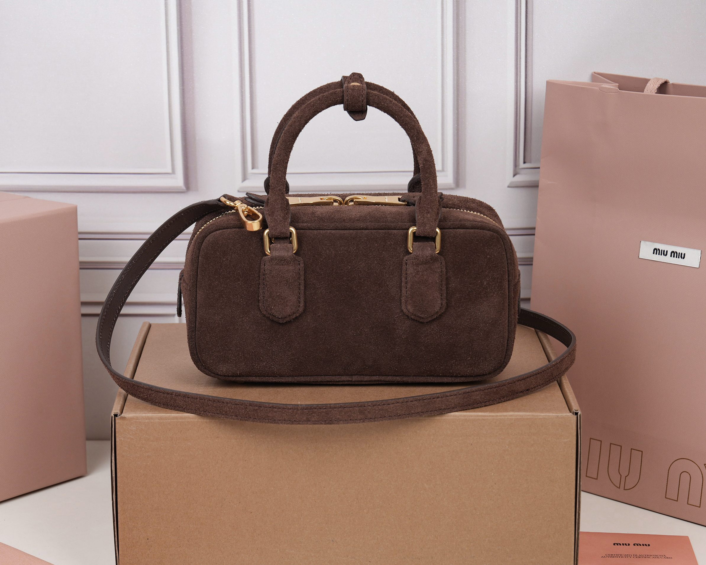 Prada Basic Bag M-l-s