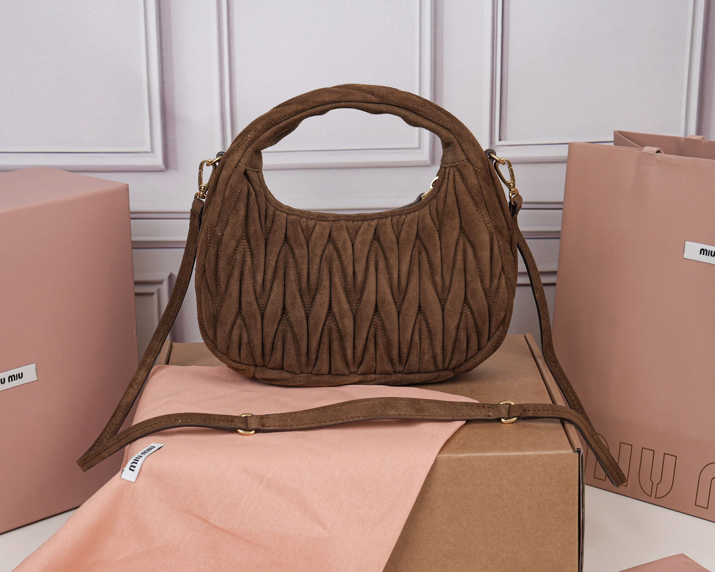 Miu Miu Basic Bag Sheepskin M-l-s