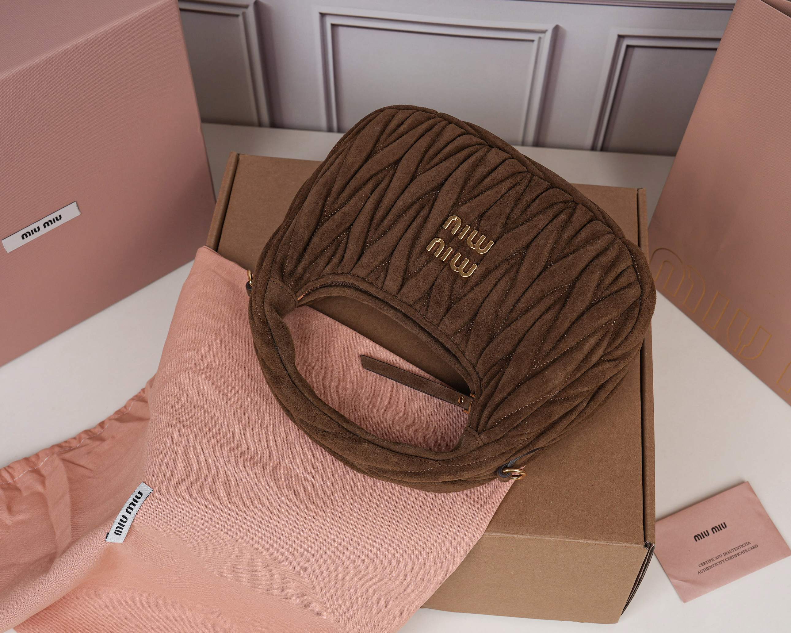 Miu Miu Basic Bag Sheepskin M-l-s