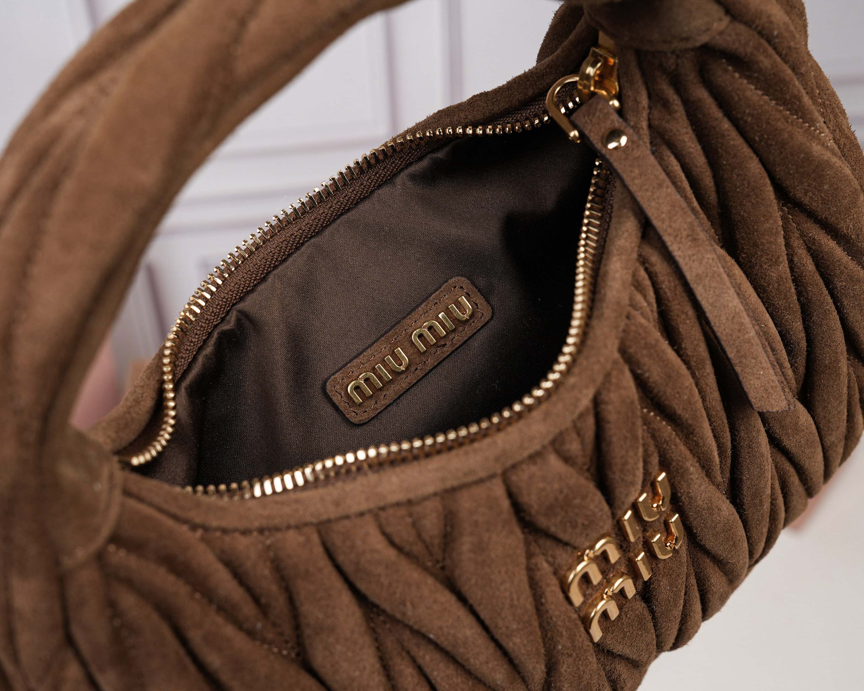 Miu Miu Basic Bag Sheepskin M-l-s