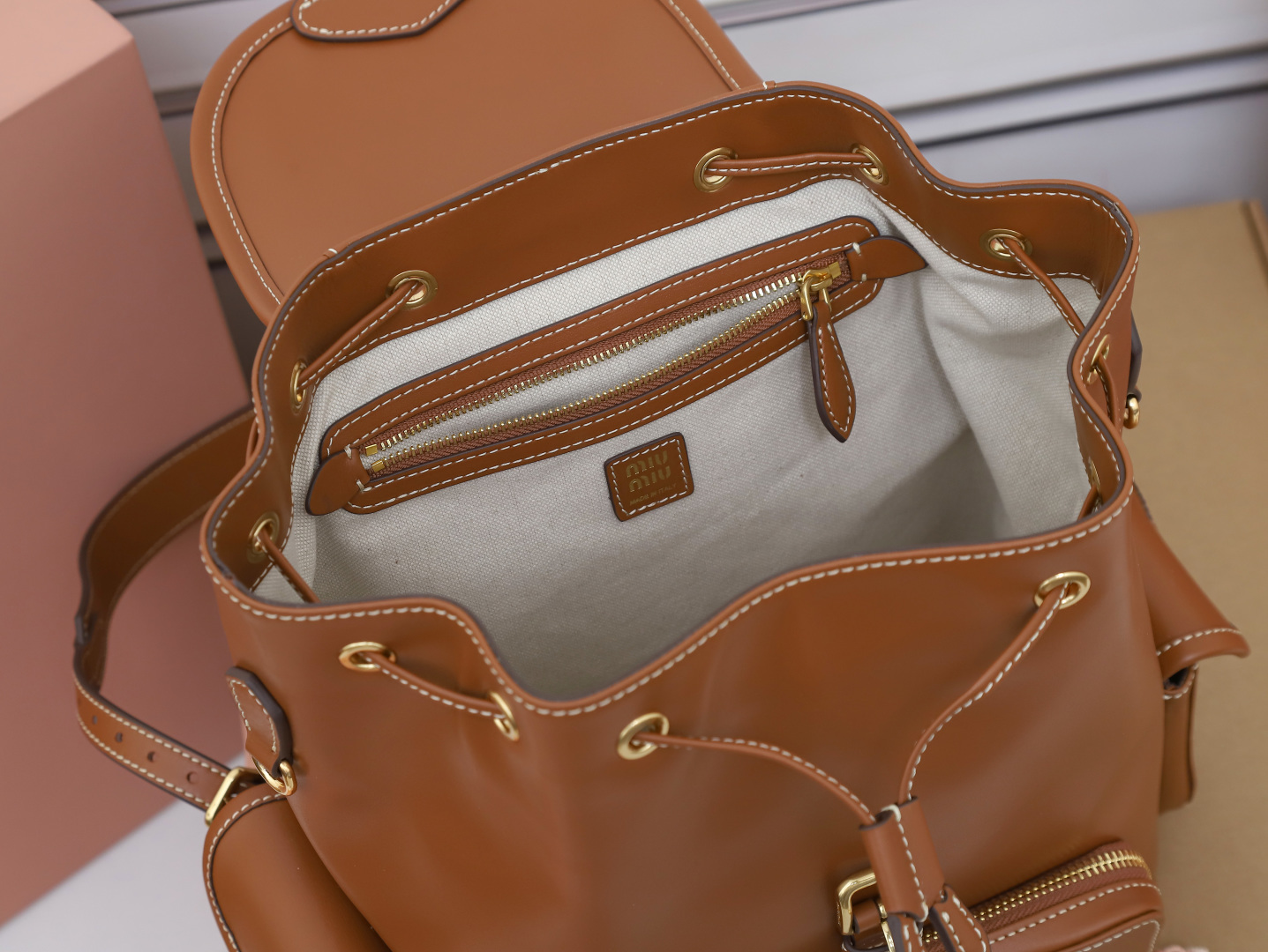 Prada Basic Bag Cow Leather M