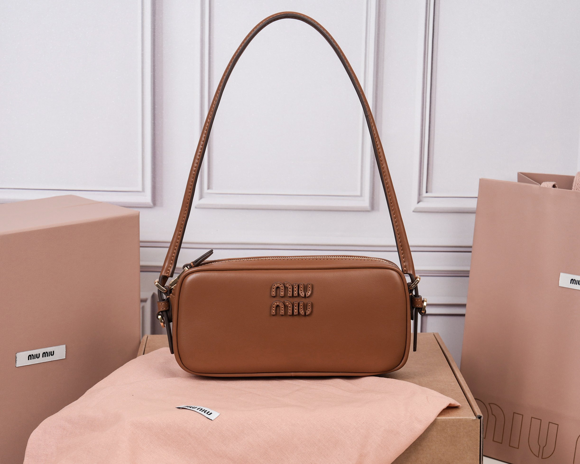 Prada Basic Bag Cow Leather M