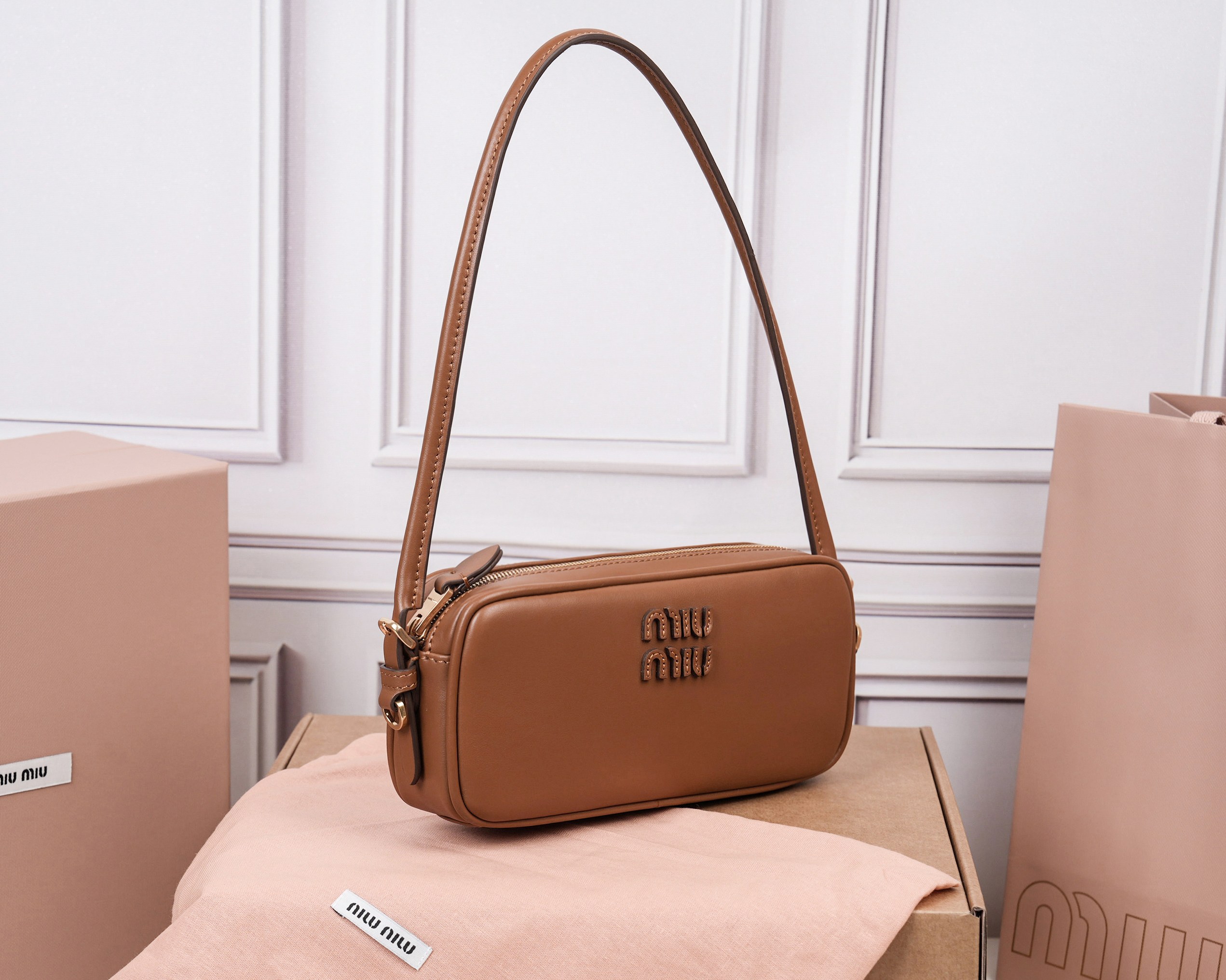 Prada Basic Bag Cow Leather M