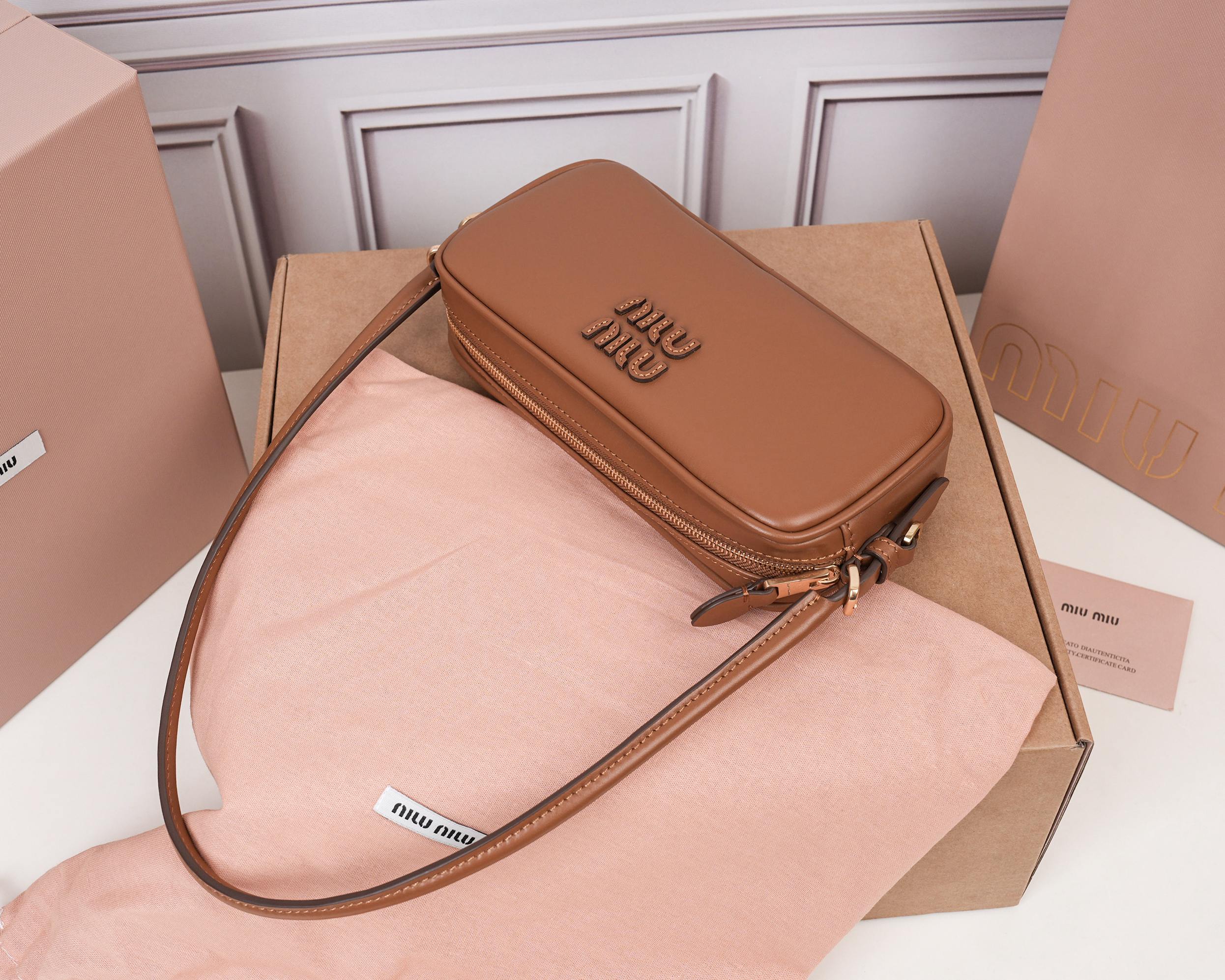 Prada Basic Bag Cow Leather M