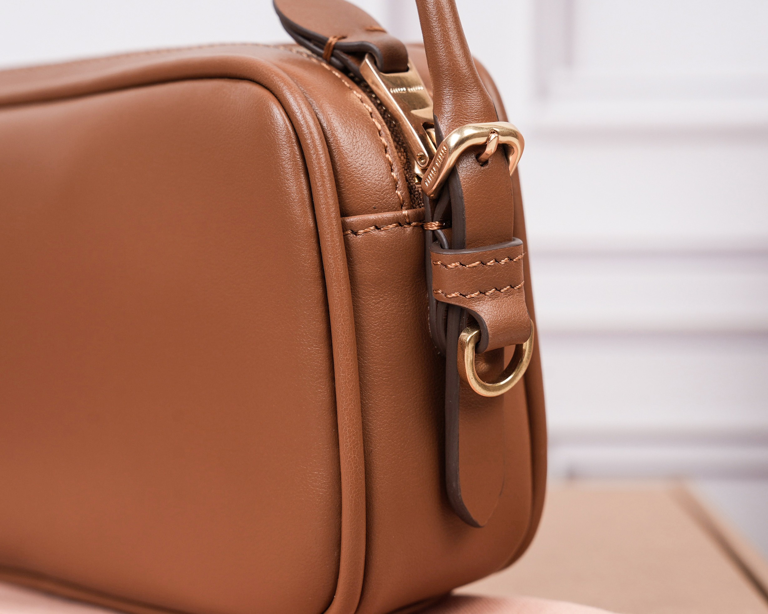 Prada Basic Bag Cow Leather M