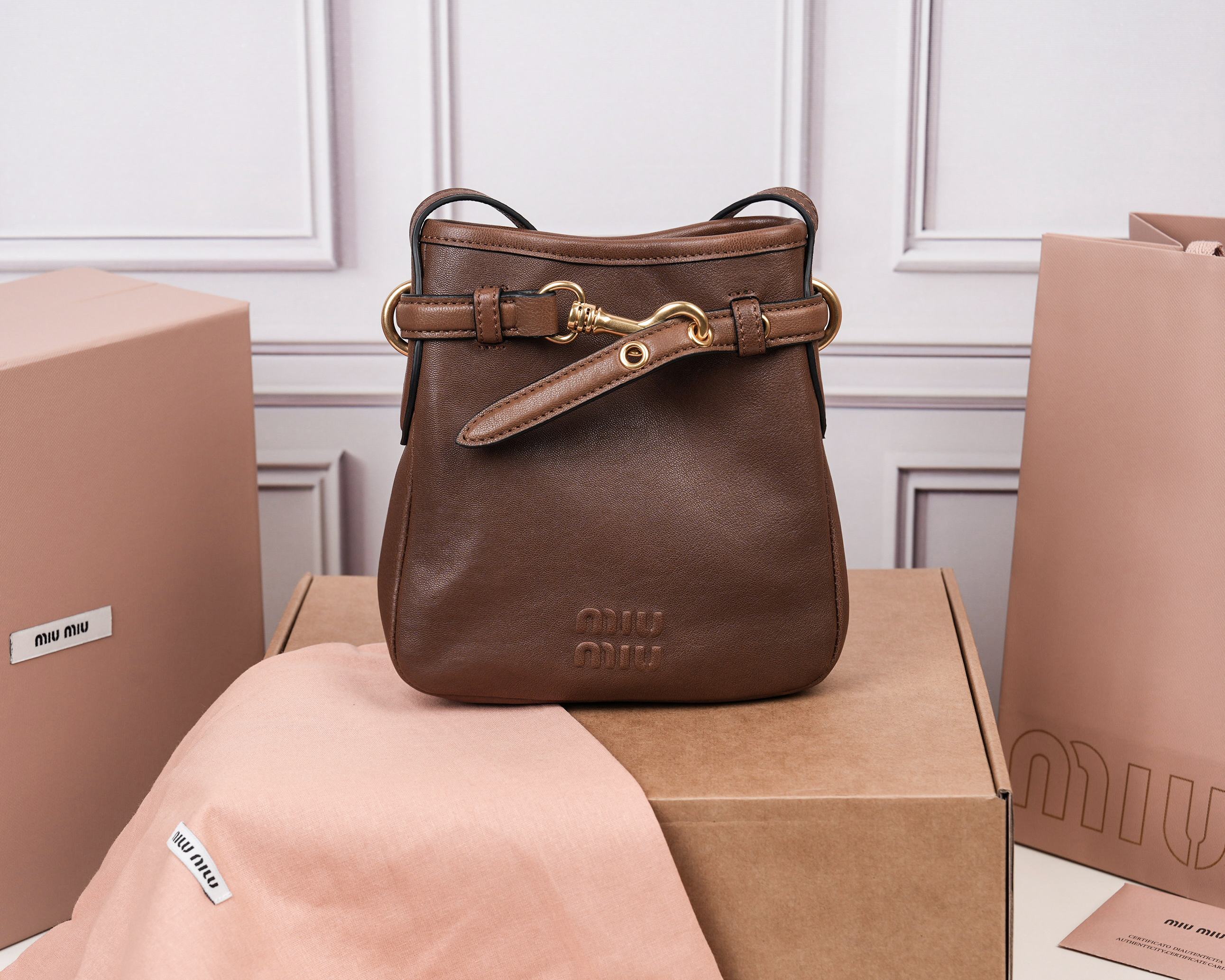 Prada Basic Bag Sheepskin M-s