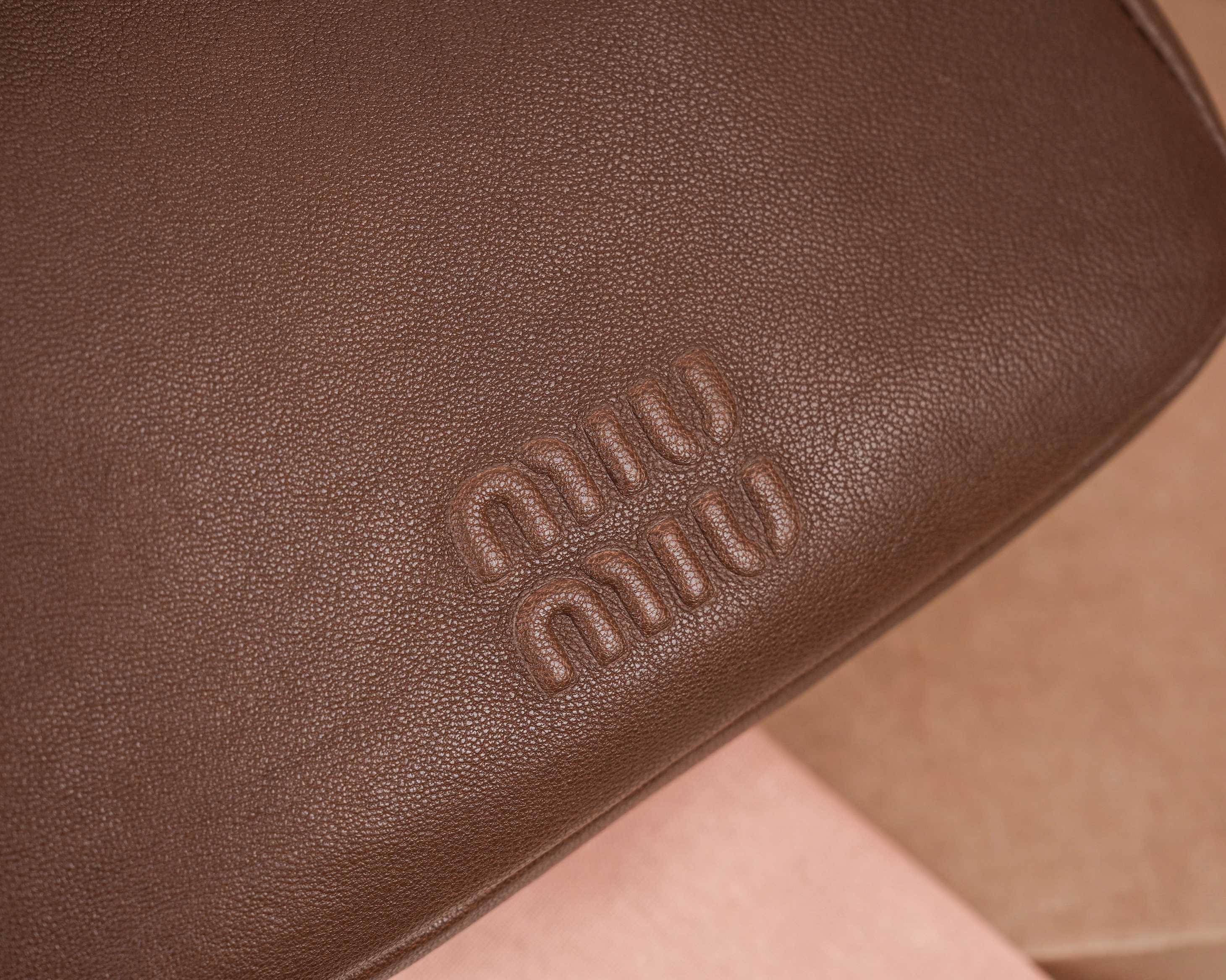 Prada Basic Bag Sheepskin M-s