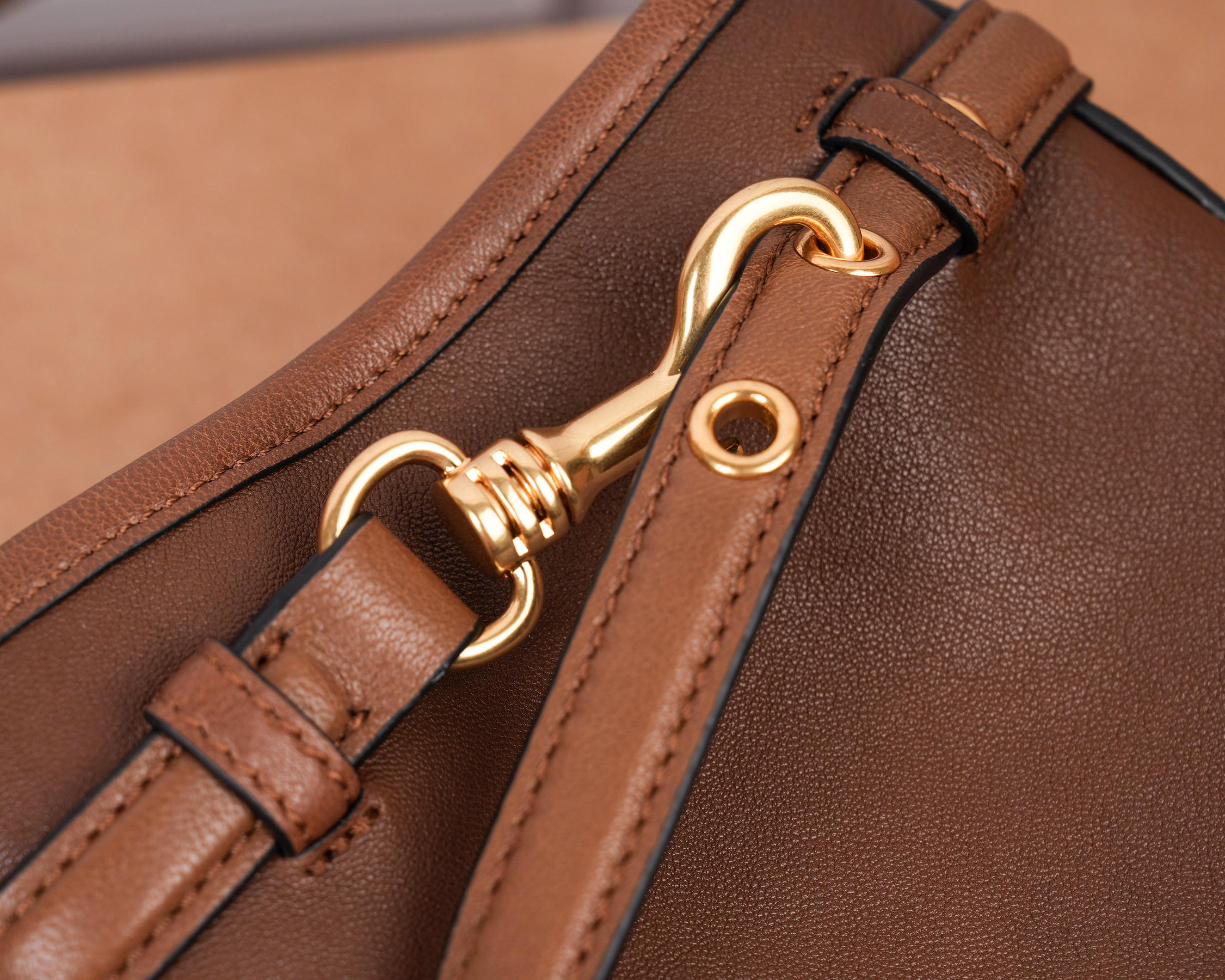 Prada Basic Bag Sheepskin M-s