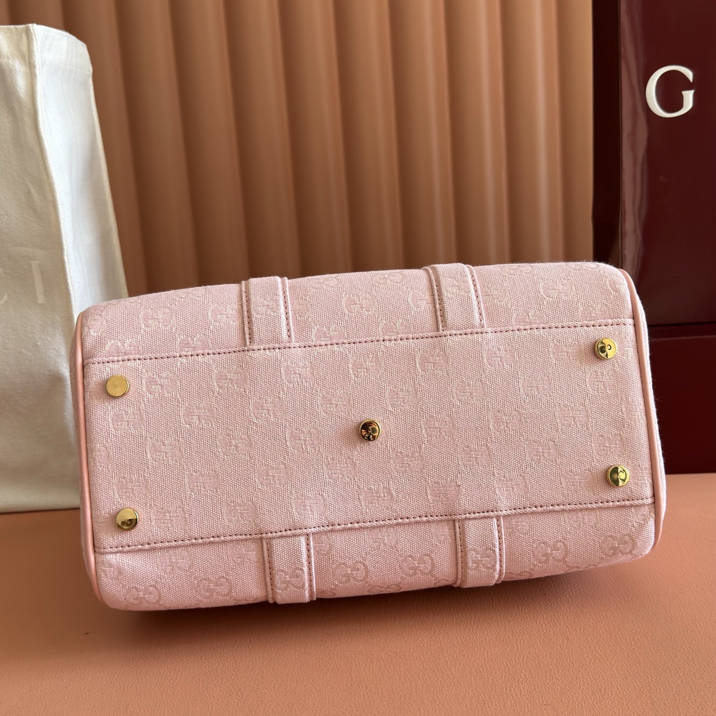 Gucci Basic Bag Canvas Gold