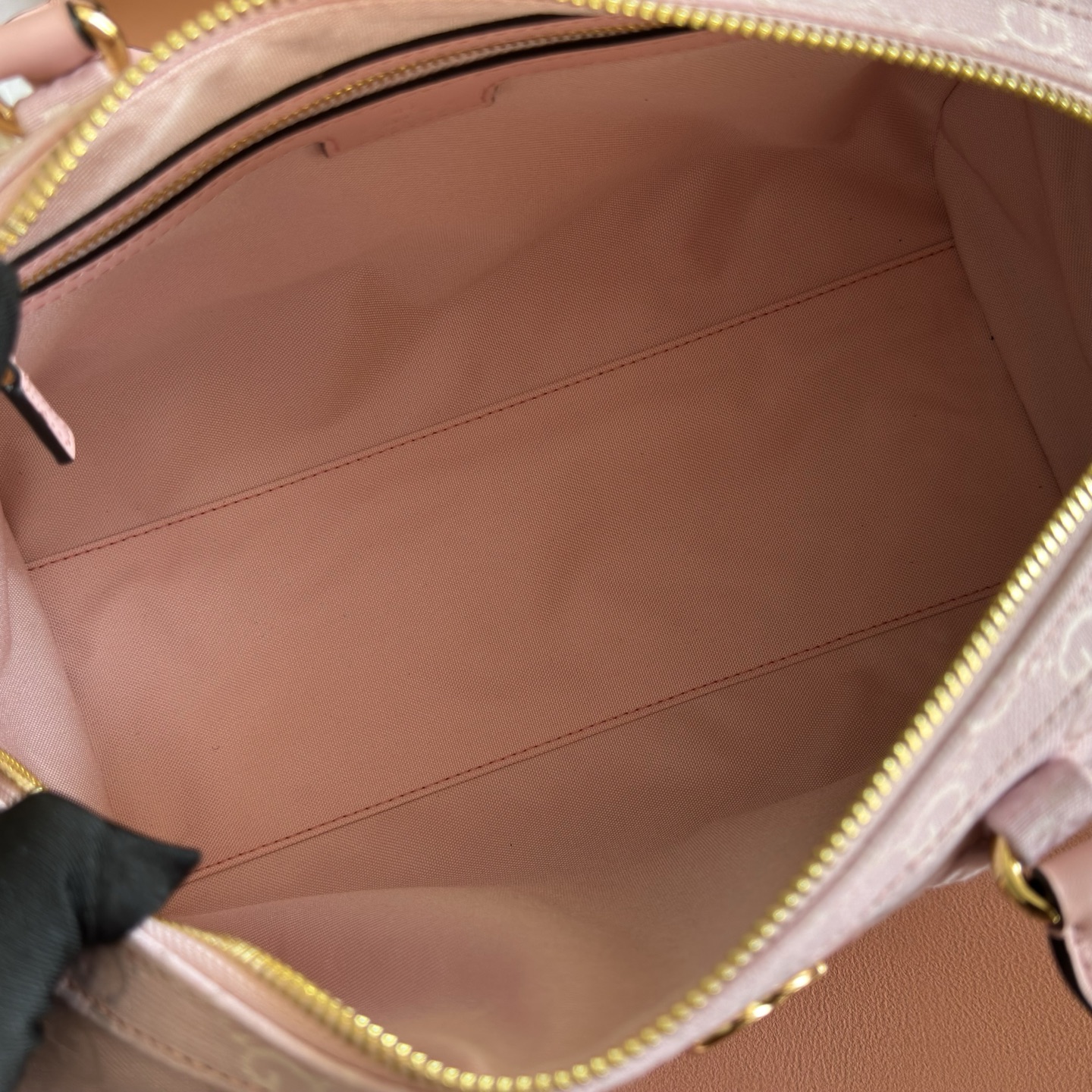 Gucci Basic Bag Canvas Gold