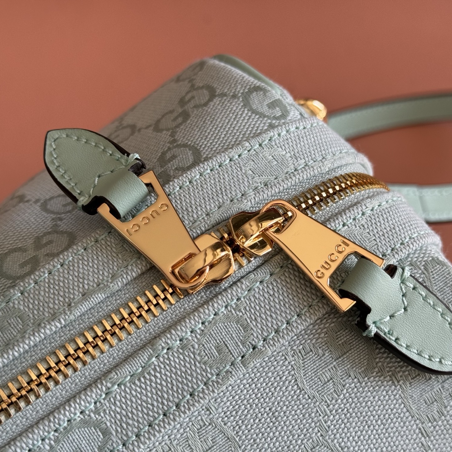 Gucci Basic Bag Canvas Gold