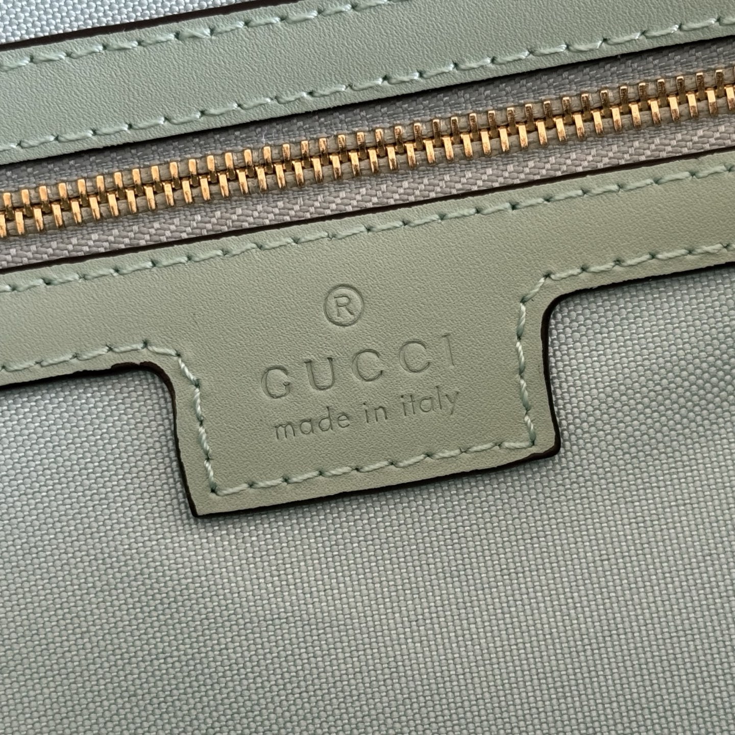 Gucci Basic Bag Canvas Gold