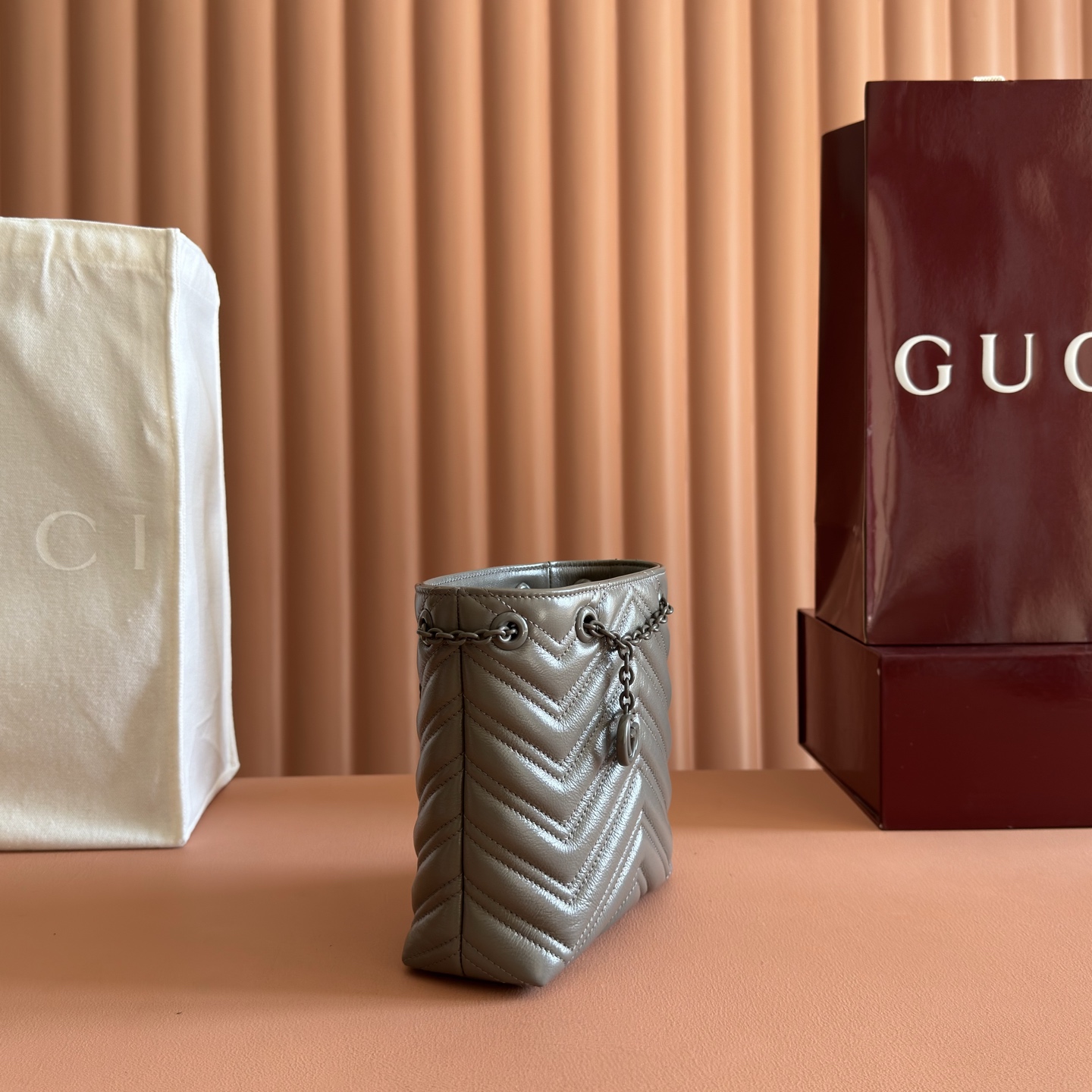 Gucci Bucket Bag Black M