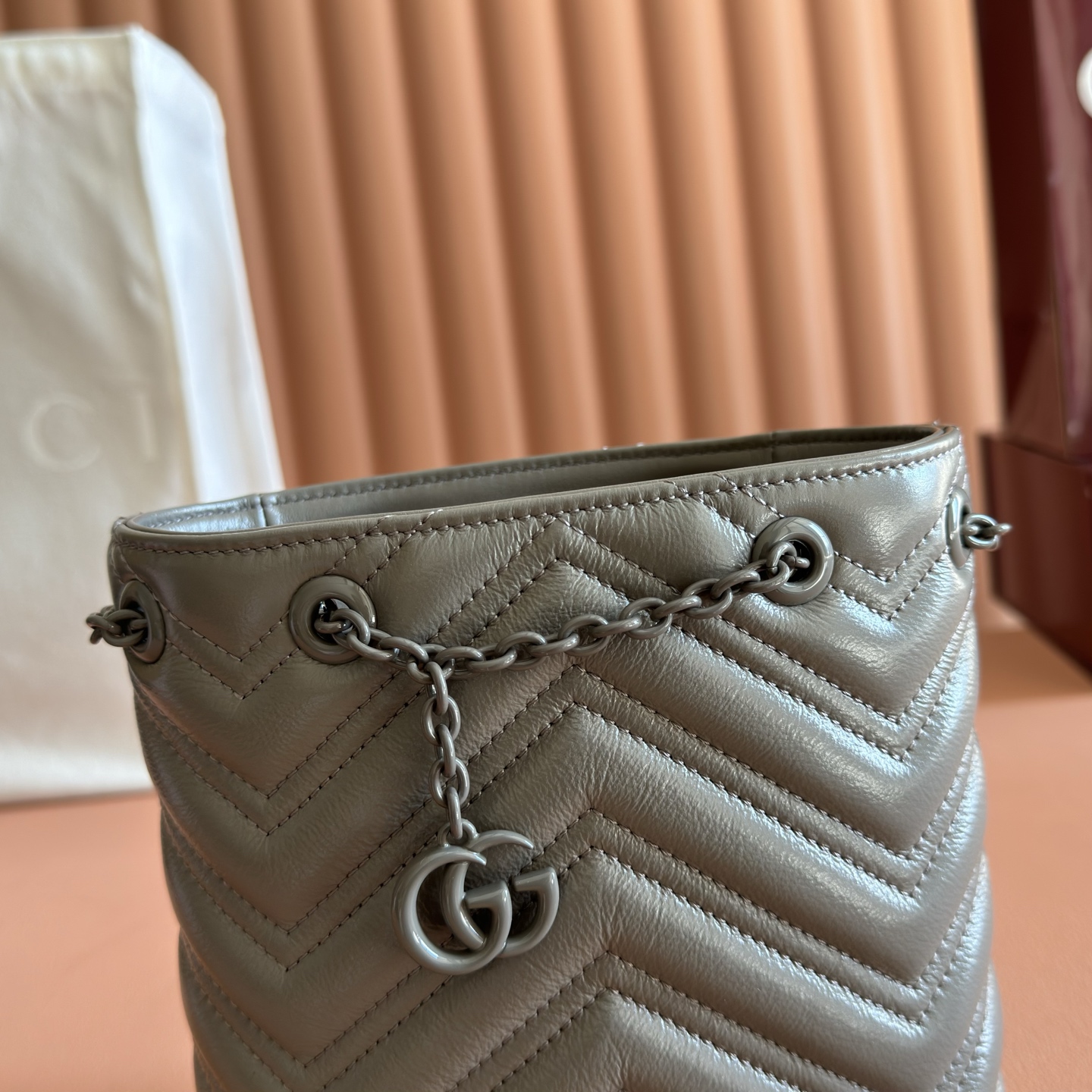 Gucci Bucket Bag Black M