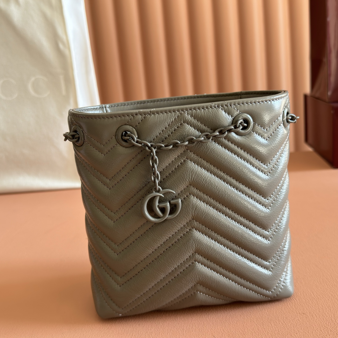 Gucci Bucket Bag Black M