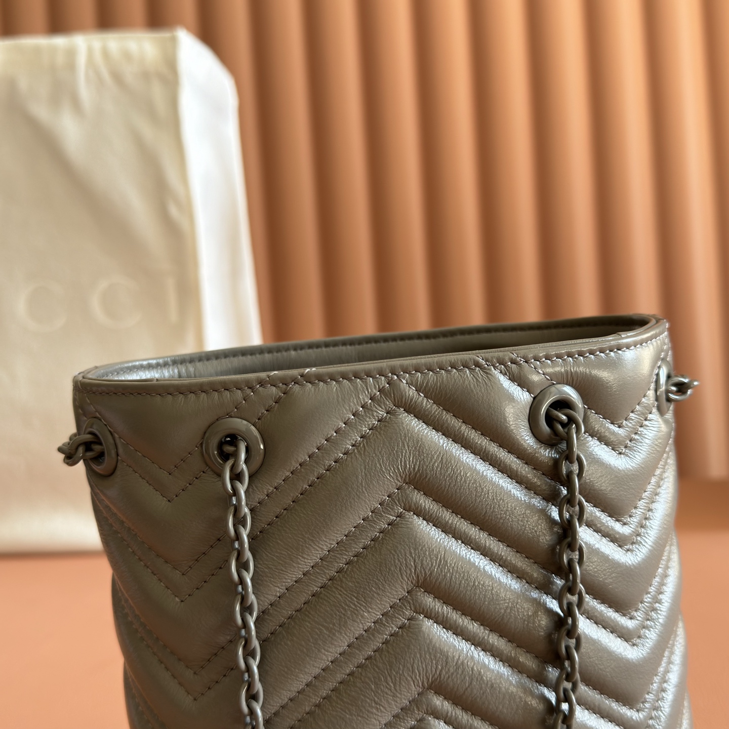 Gucci Bucket Bag Black M