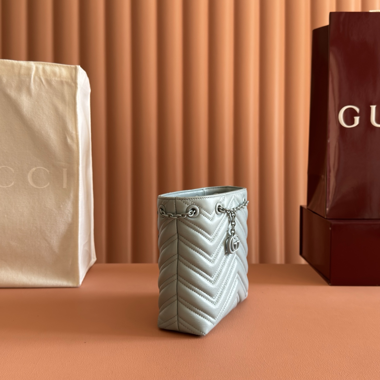 Gucci Bucket Bag Black M